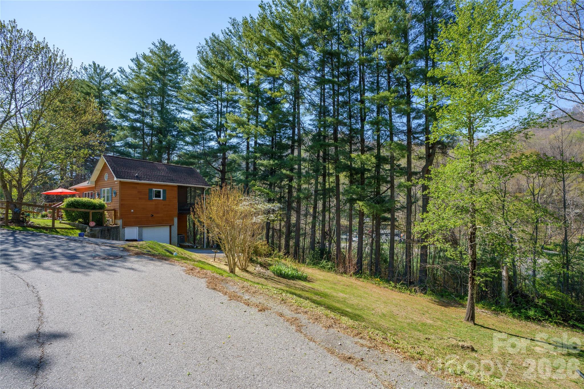 Single Family Residence at 40 Whipoorwill Way, Waynesville, photo 29 of 30
