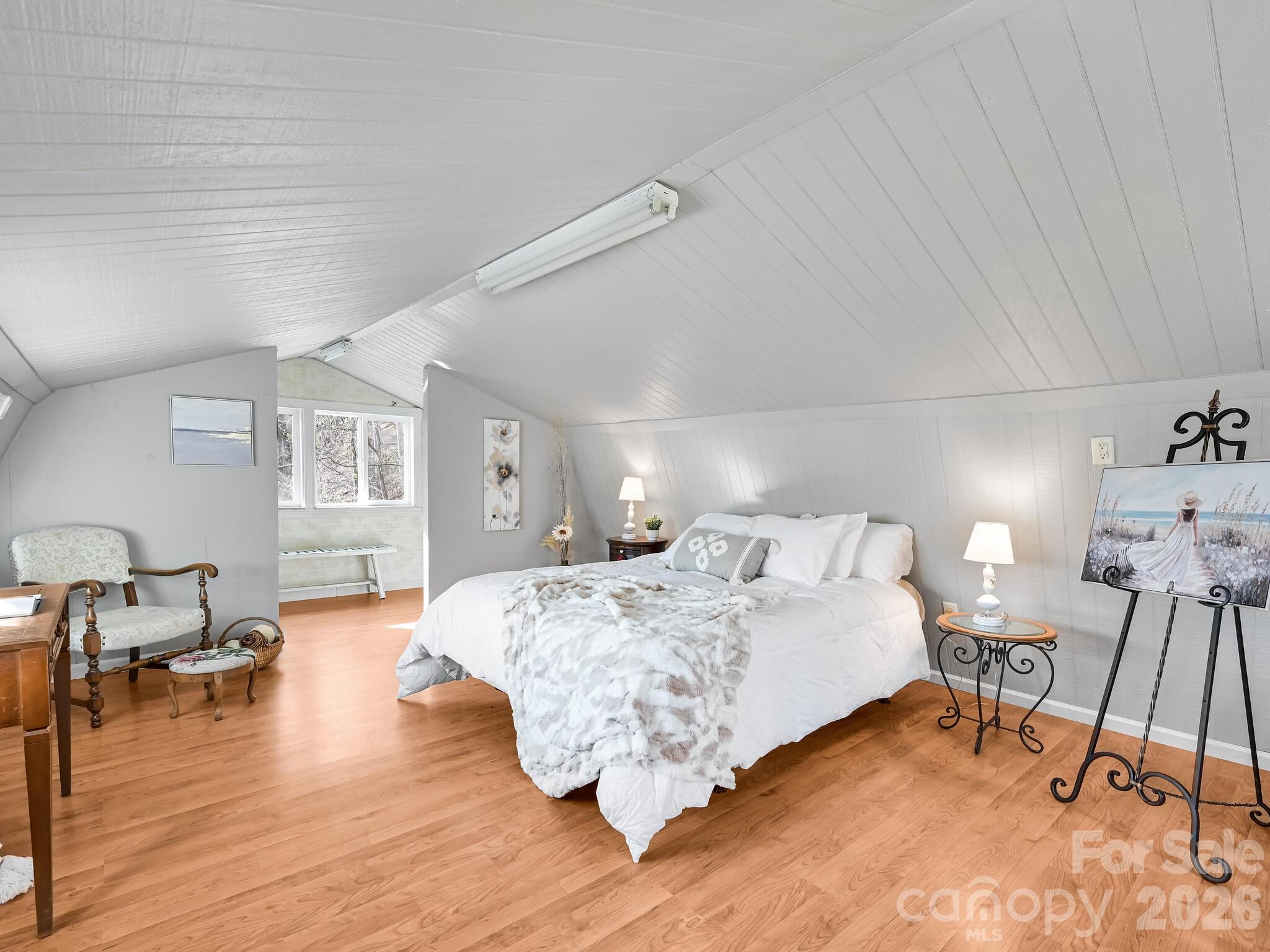 Upstairs Bedroom/Office - 90 Davidson Gap Road, Leicester