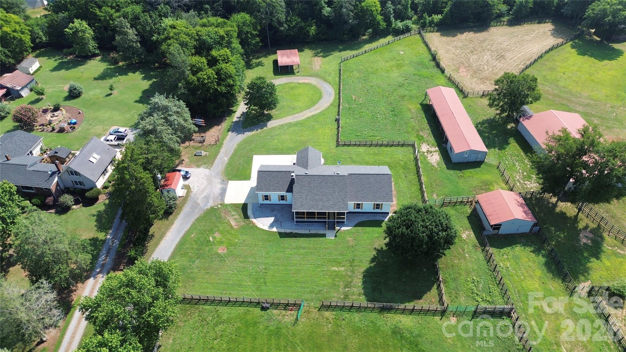 Single Family Residence at 5008 Steele Village Road, Rock Hill, photo 3 of 48