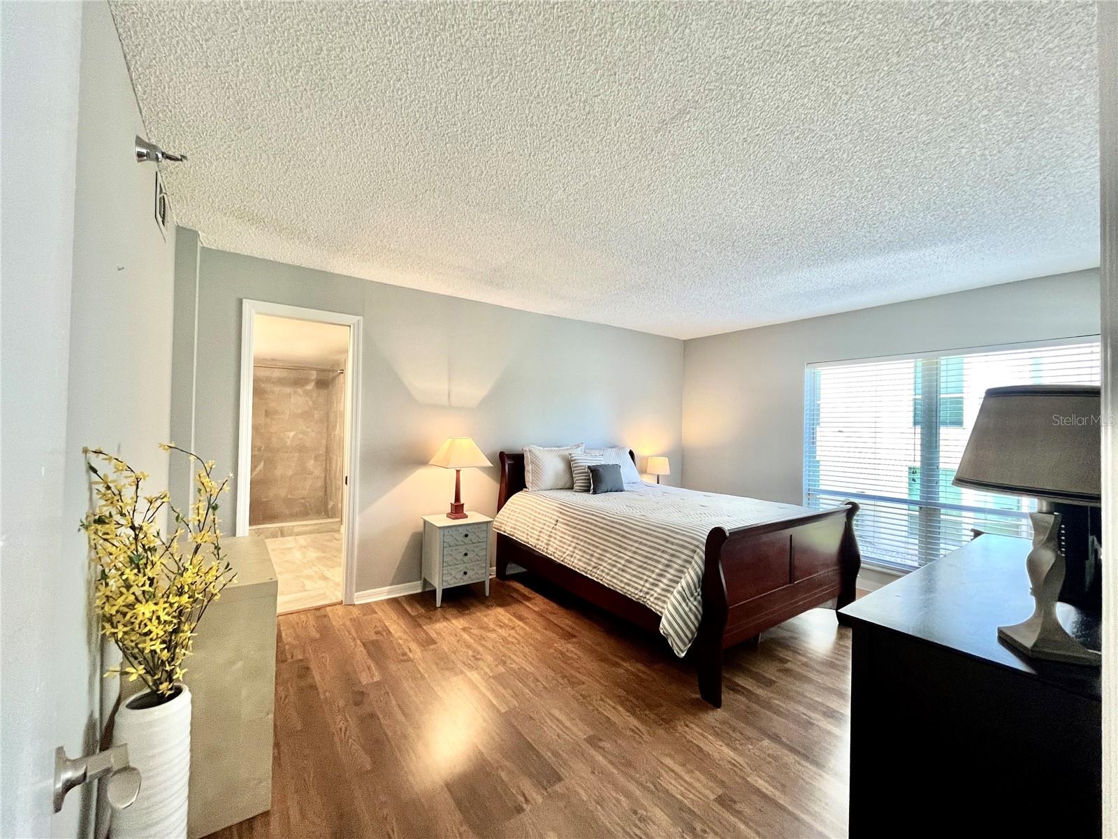 Mater Bedroom - 204 QUAYSIDE CIR #201, MAITLAND
