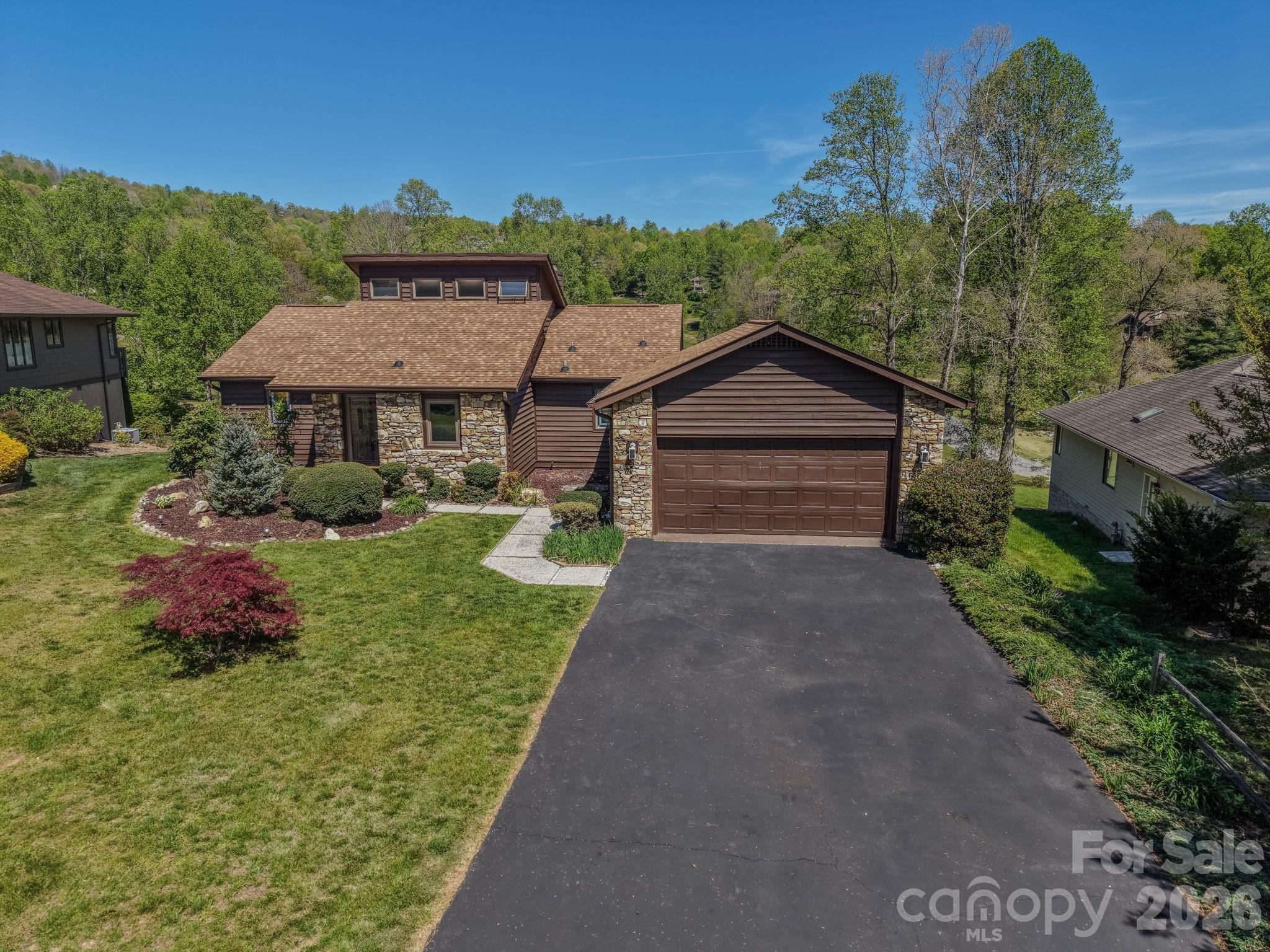 3104 Cove Loop Road