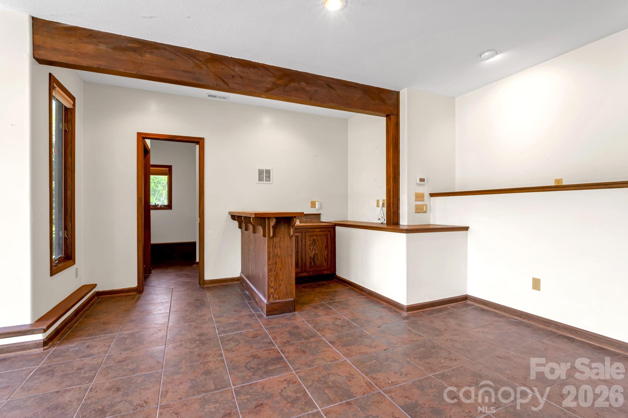 Versatile lower-level rec space for multiple uses - 3104 Cove Loop Road, Hendersonville
