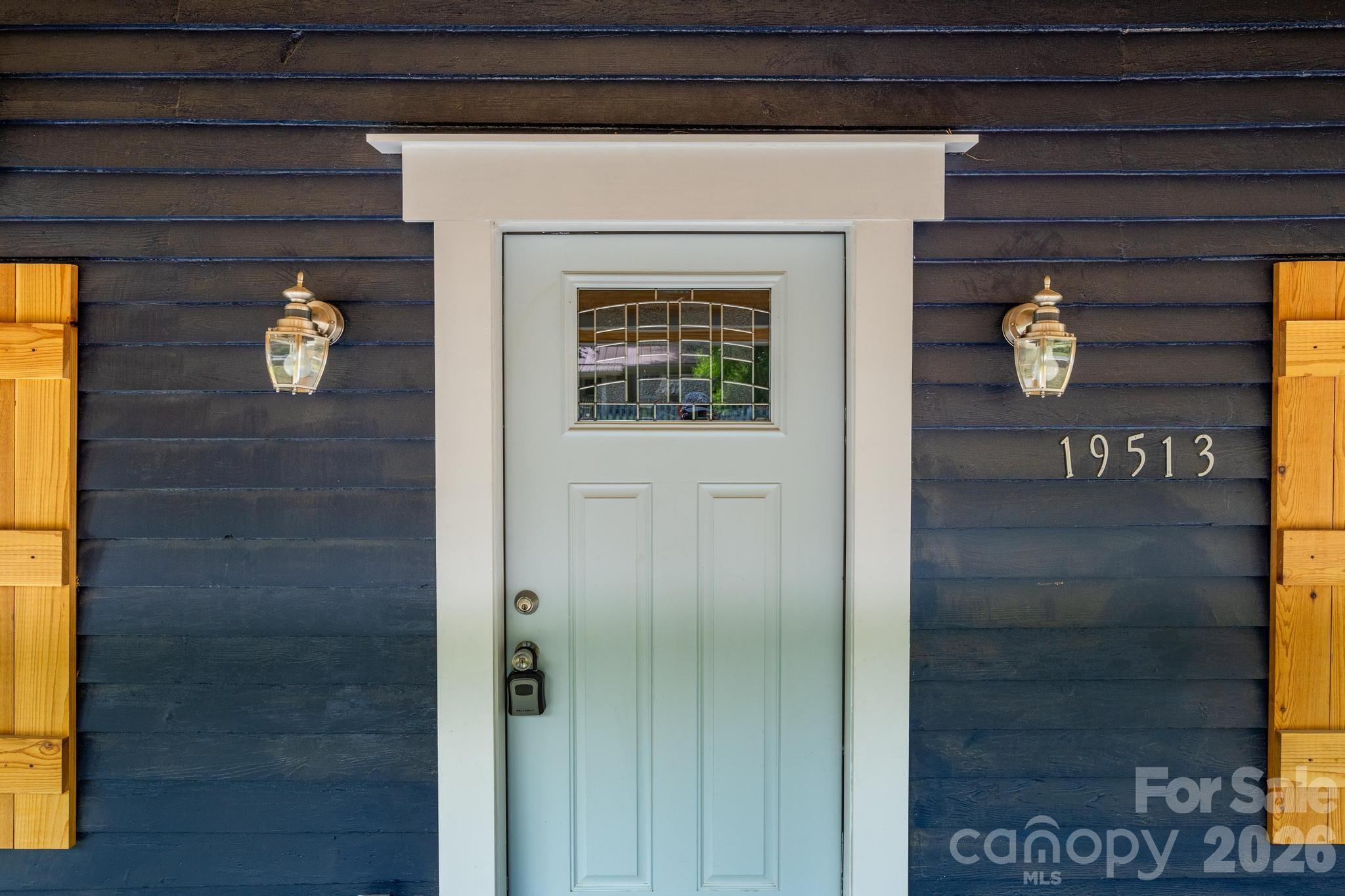 Entry - 19513 Meridian Street, Cornelius