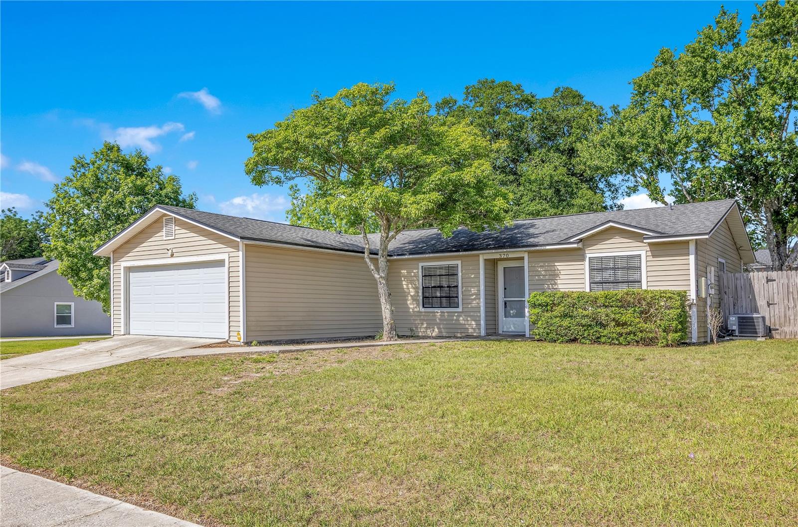 Front of Home - 370 N LAKE AVE, APOPKA