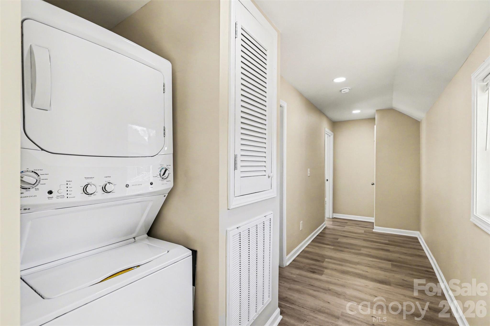 Single Family Residence at 118 Glen Rae Street SW, Concord, photo 13 of 19