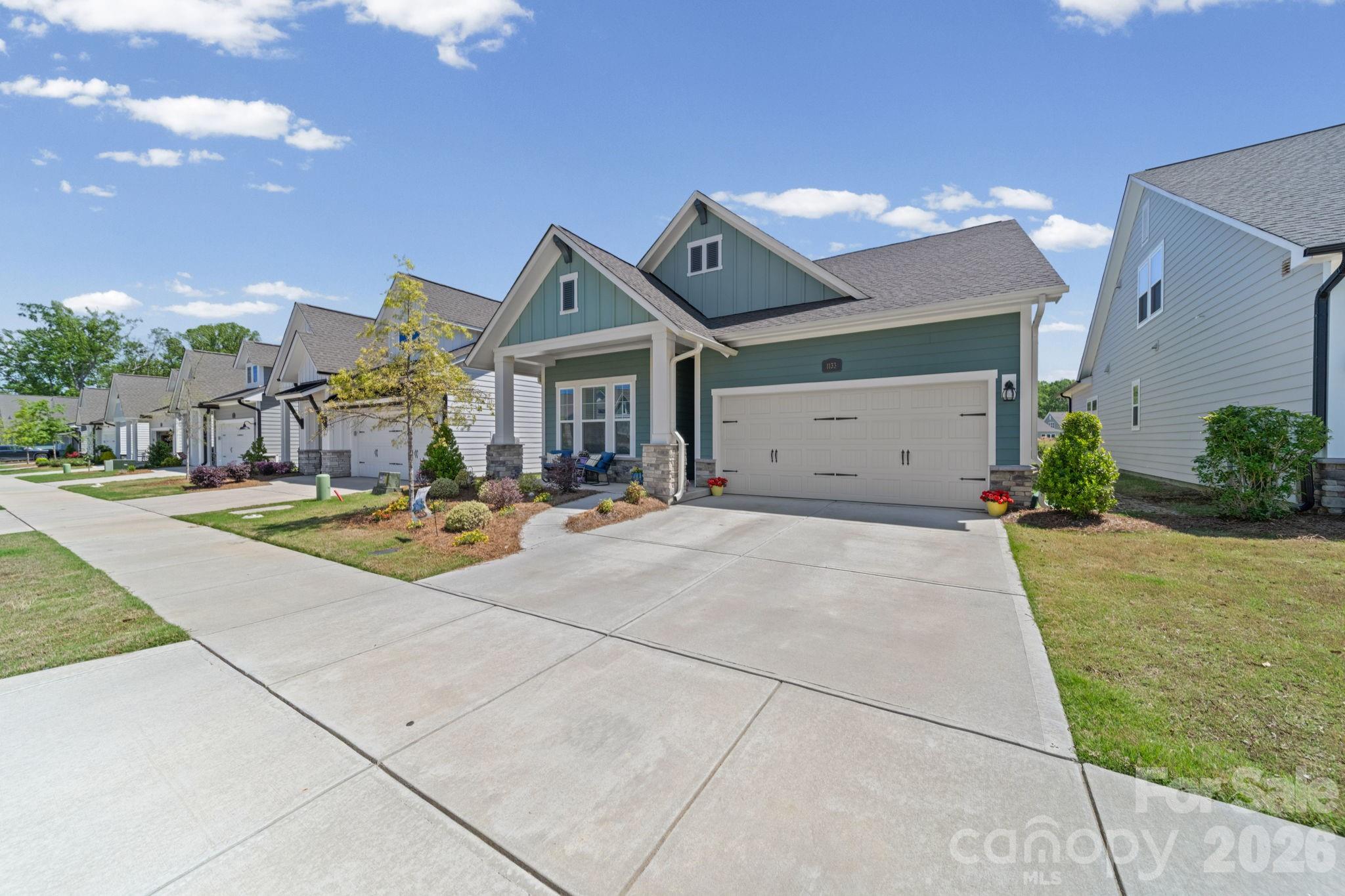 Single Family Residence at 1133 Idyllic Lane, Waxhaw, photo 2 of 46