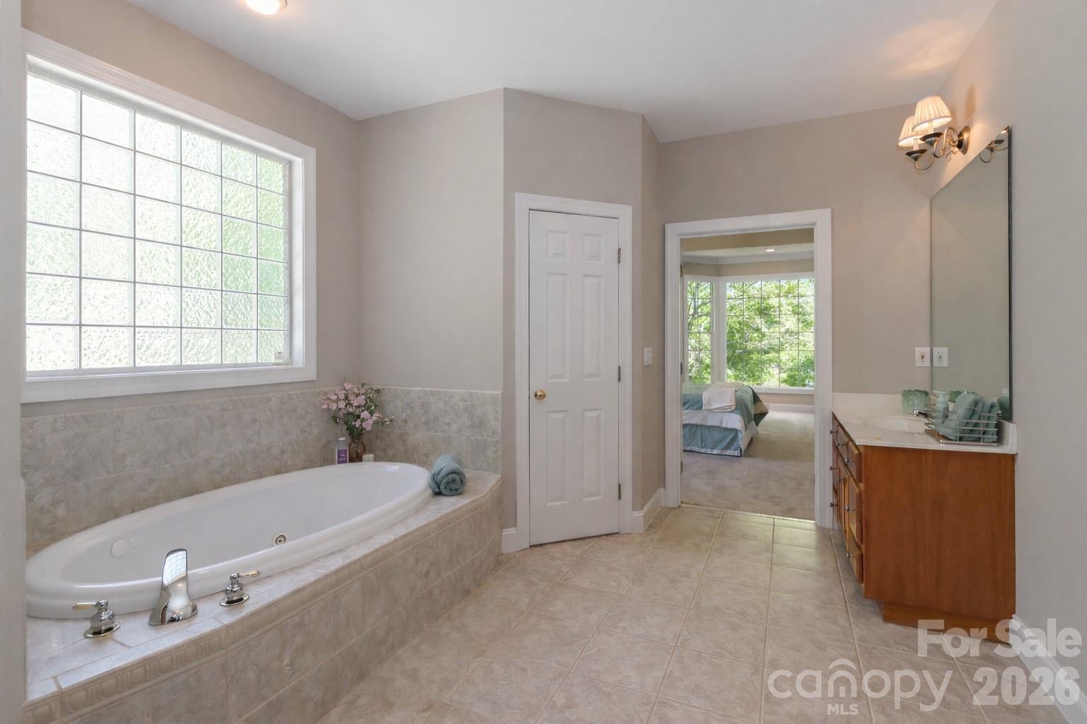 Spacious Primary Bath - 119 Shelter Cove Lane, Mooresville