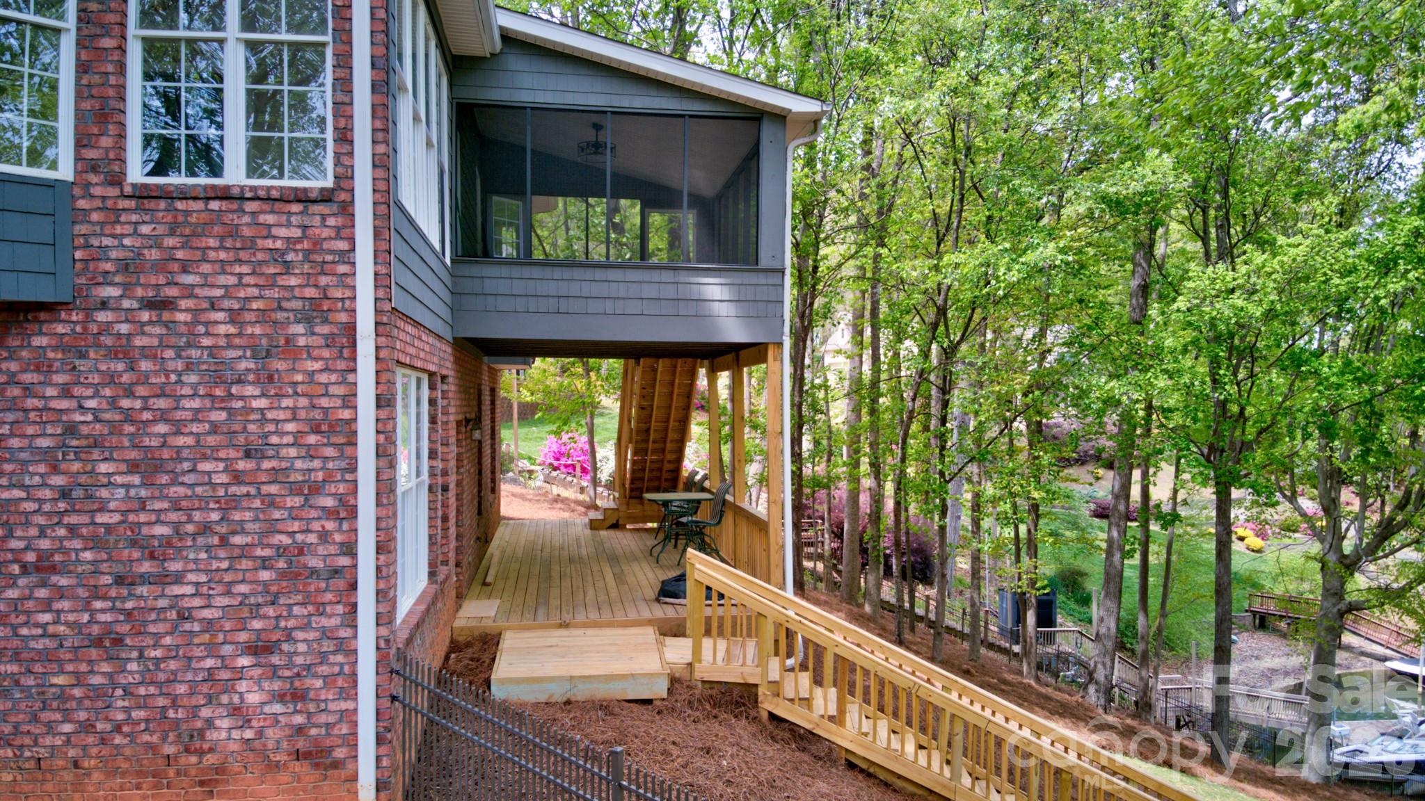 New Deck with beautiful views of the lake - 119 Shelter Cove Lane, Mooresville