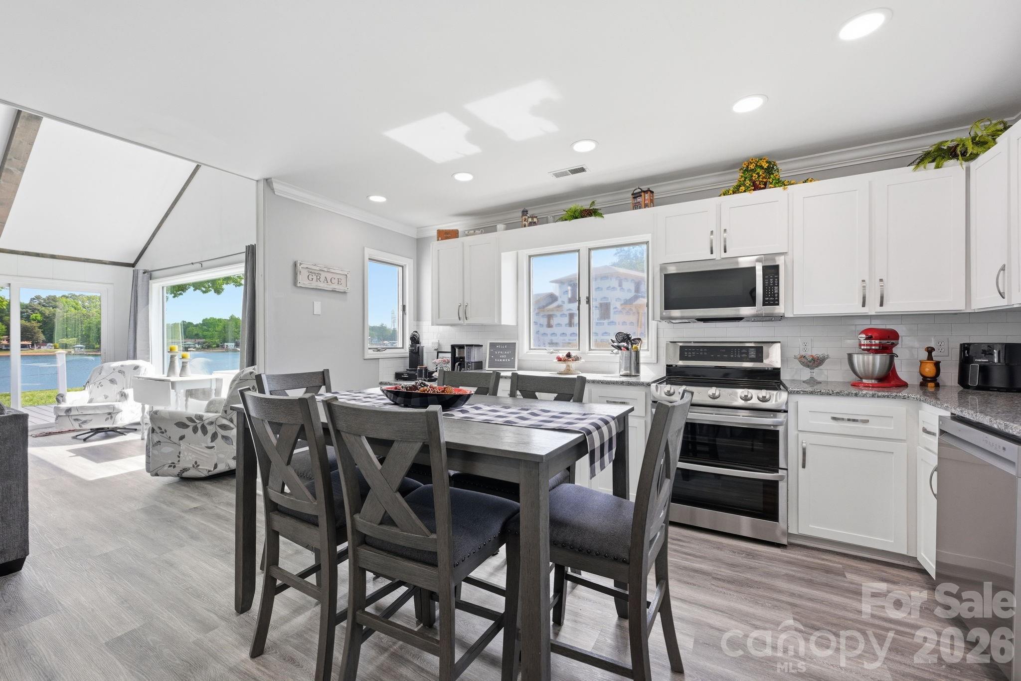 Single Family Residence at 8029 Lucky Creek Lane, Denver, photo 6 of 38