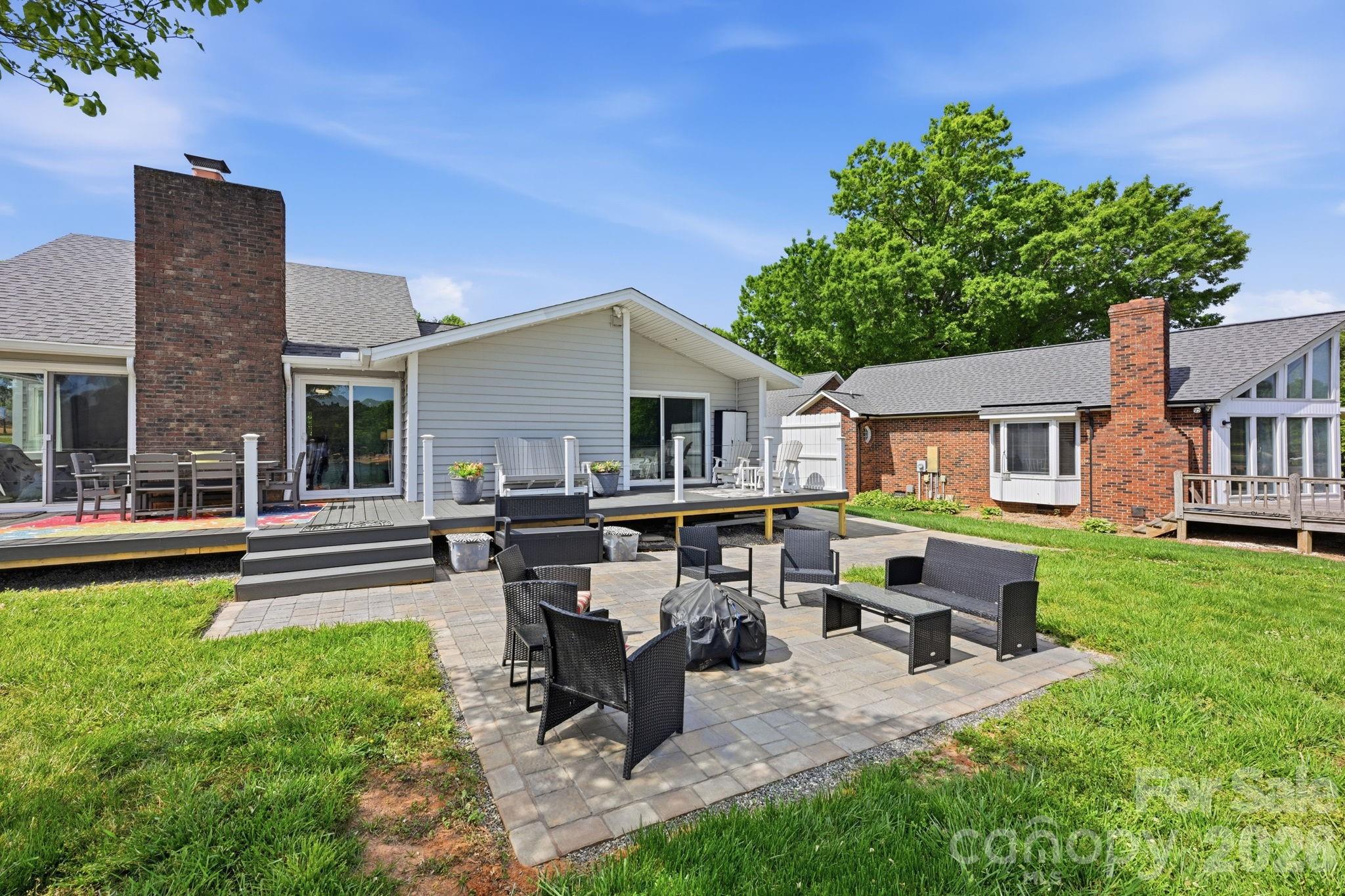 Single Family Residence at 8029 Lucky Creek Lane, Denver, photo 27 of 38