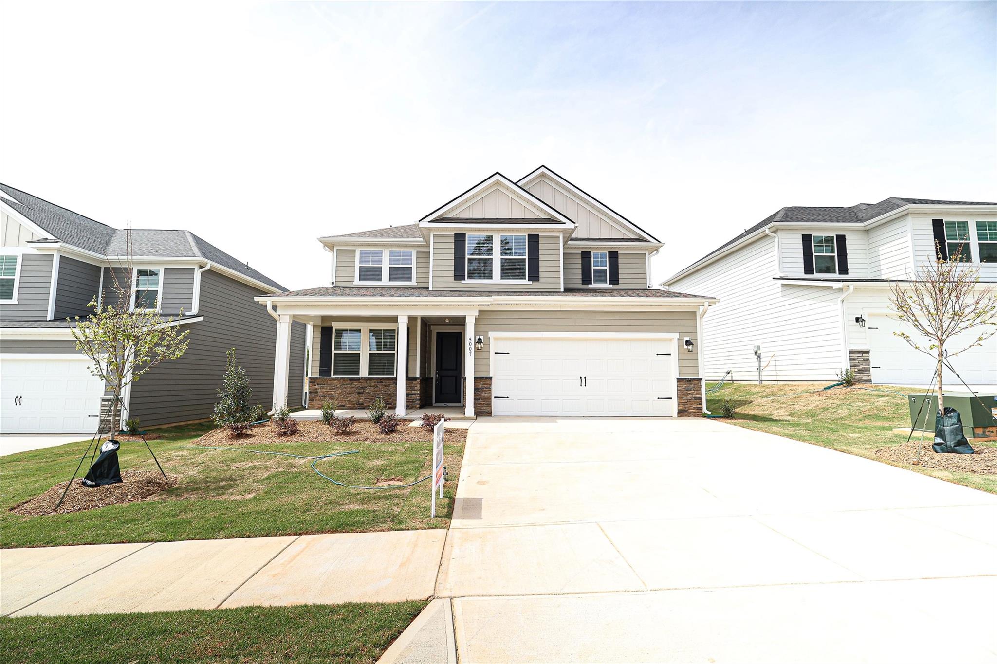 Single Family Residence at 5007 Twin River Drive, Denver, photo 2 of 44