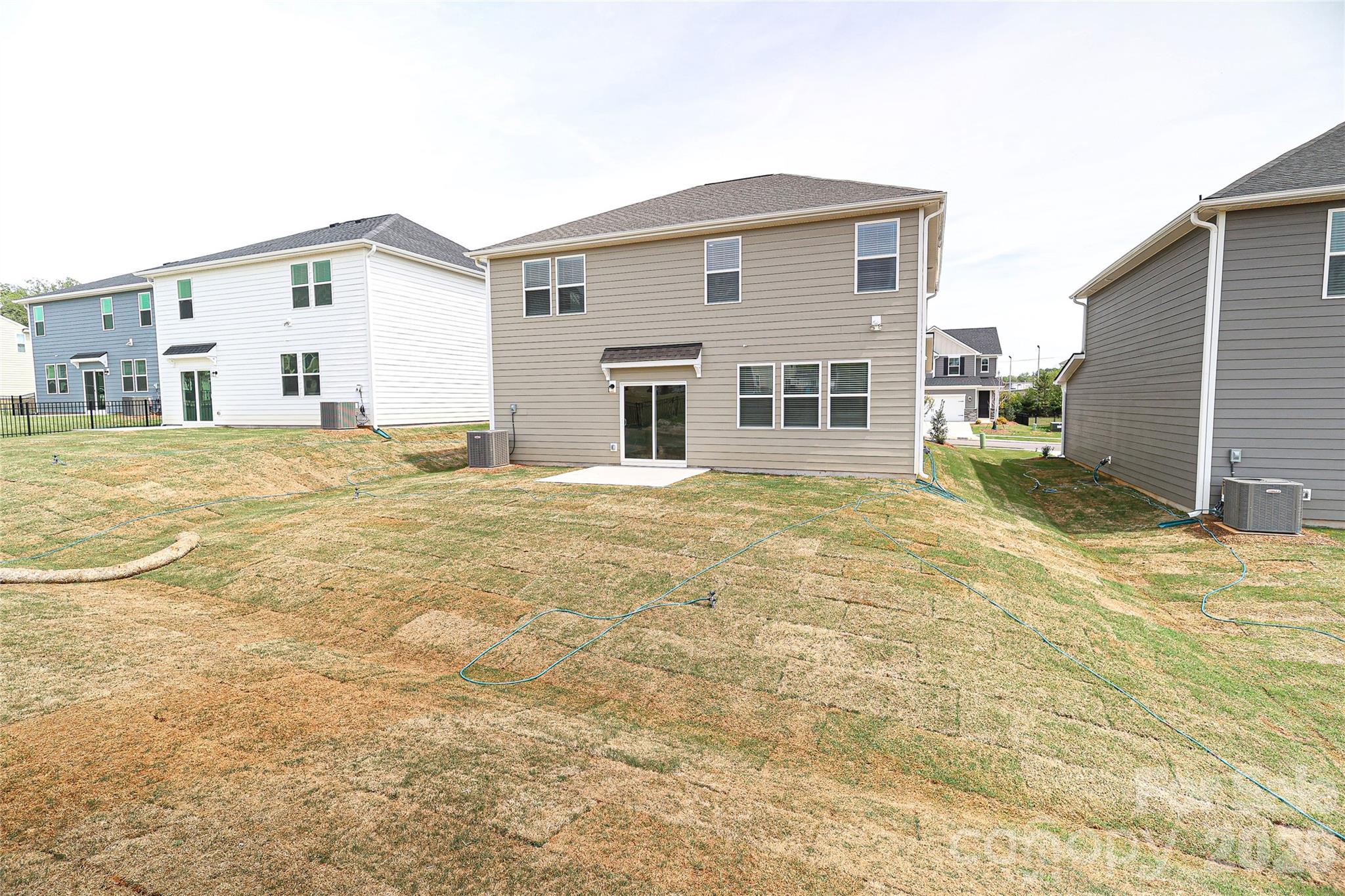 Single Family Residence at 5007 Twin River Drive, Denver, photo 7 of 44