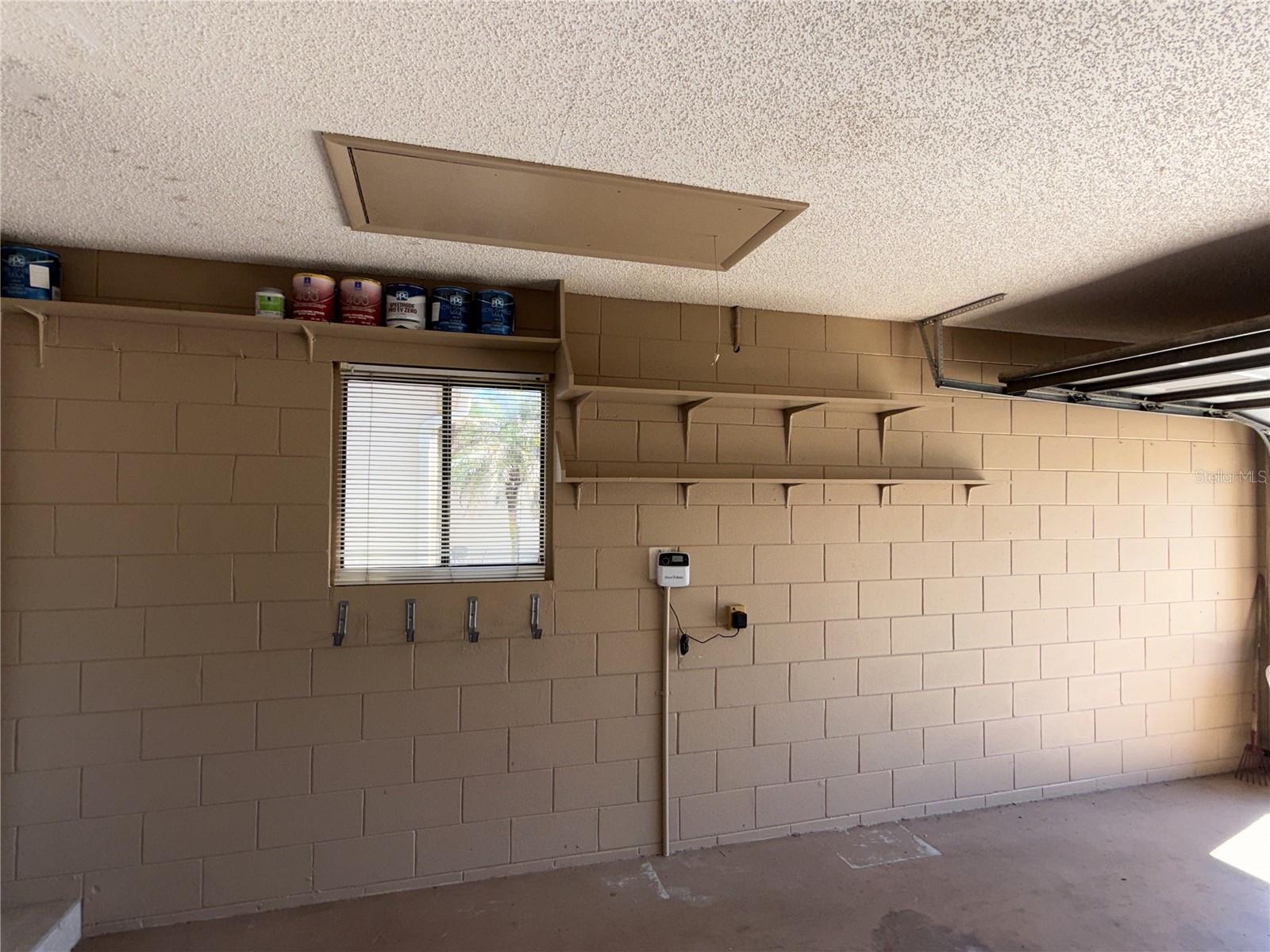 Garage Wall - 3971 CYPRESS LNDG W, WINTER HAVEN