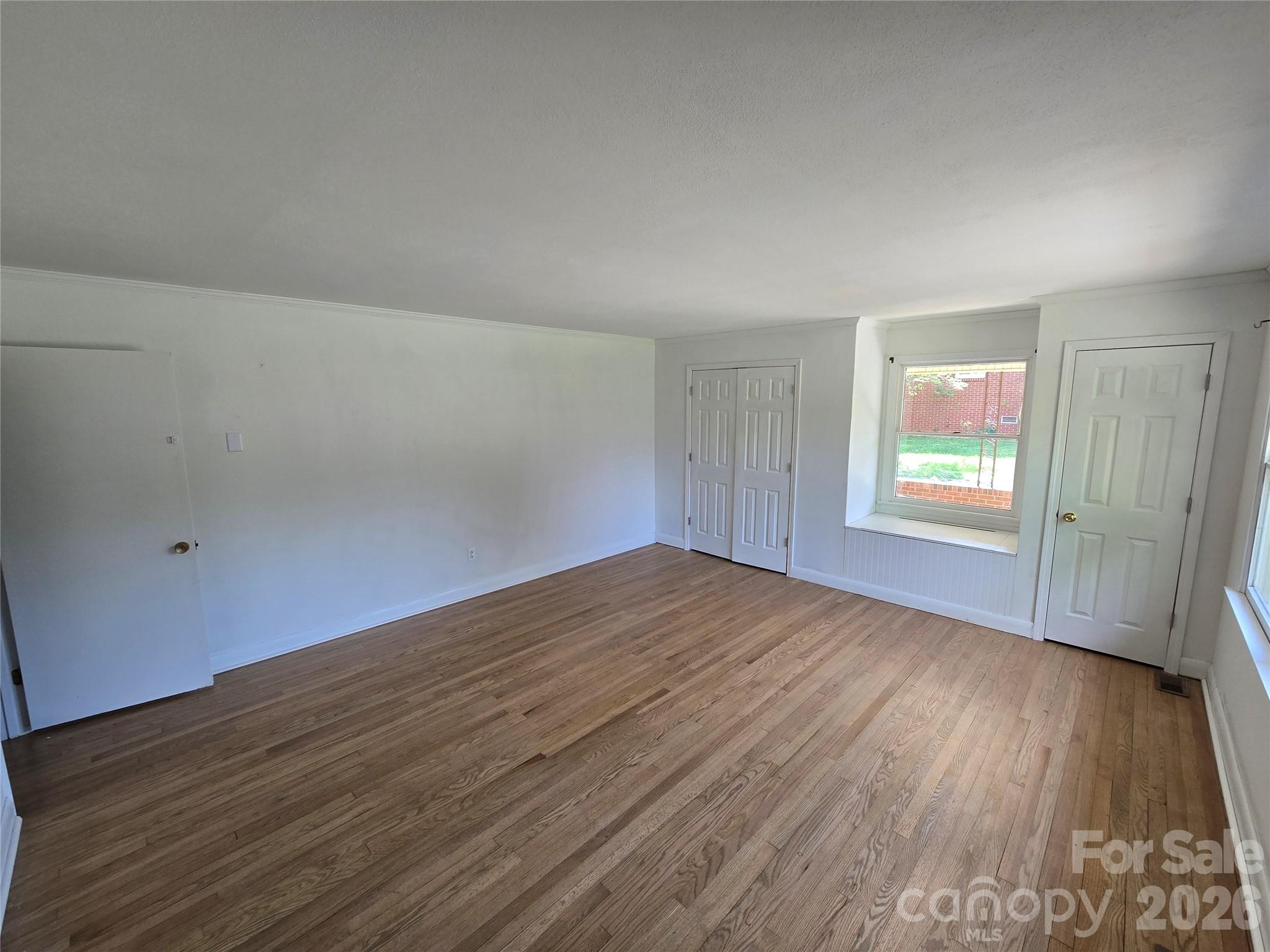 Single Family Residence at 513 Sides Street, Rockwell, photo 8 of 33