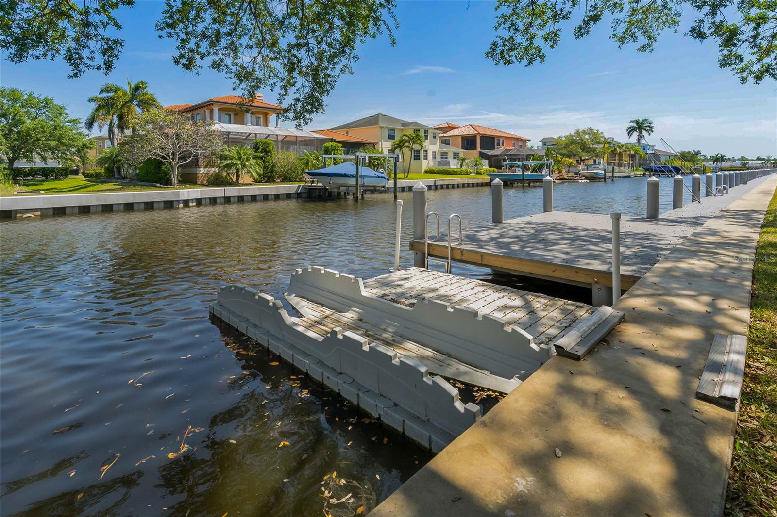 340 MOORINGS COVE DR #3G
