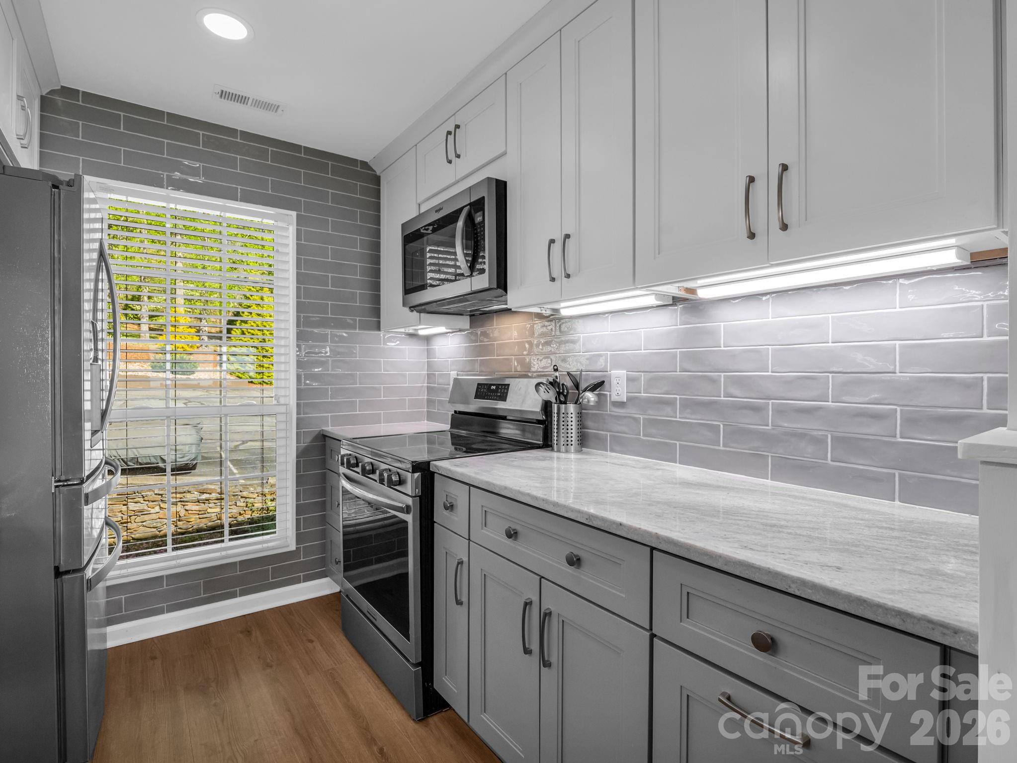 Updated kitchen - 2881 White Oak Mountain Road, Columbus