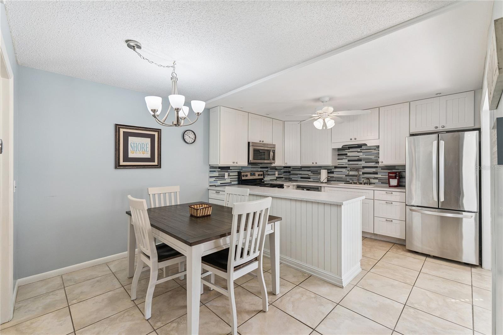 Renovated Eat-In Kitchen - 4150 S ATLANTIC AVE #121B, NEW SMYRNA BEACH
