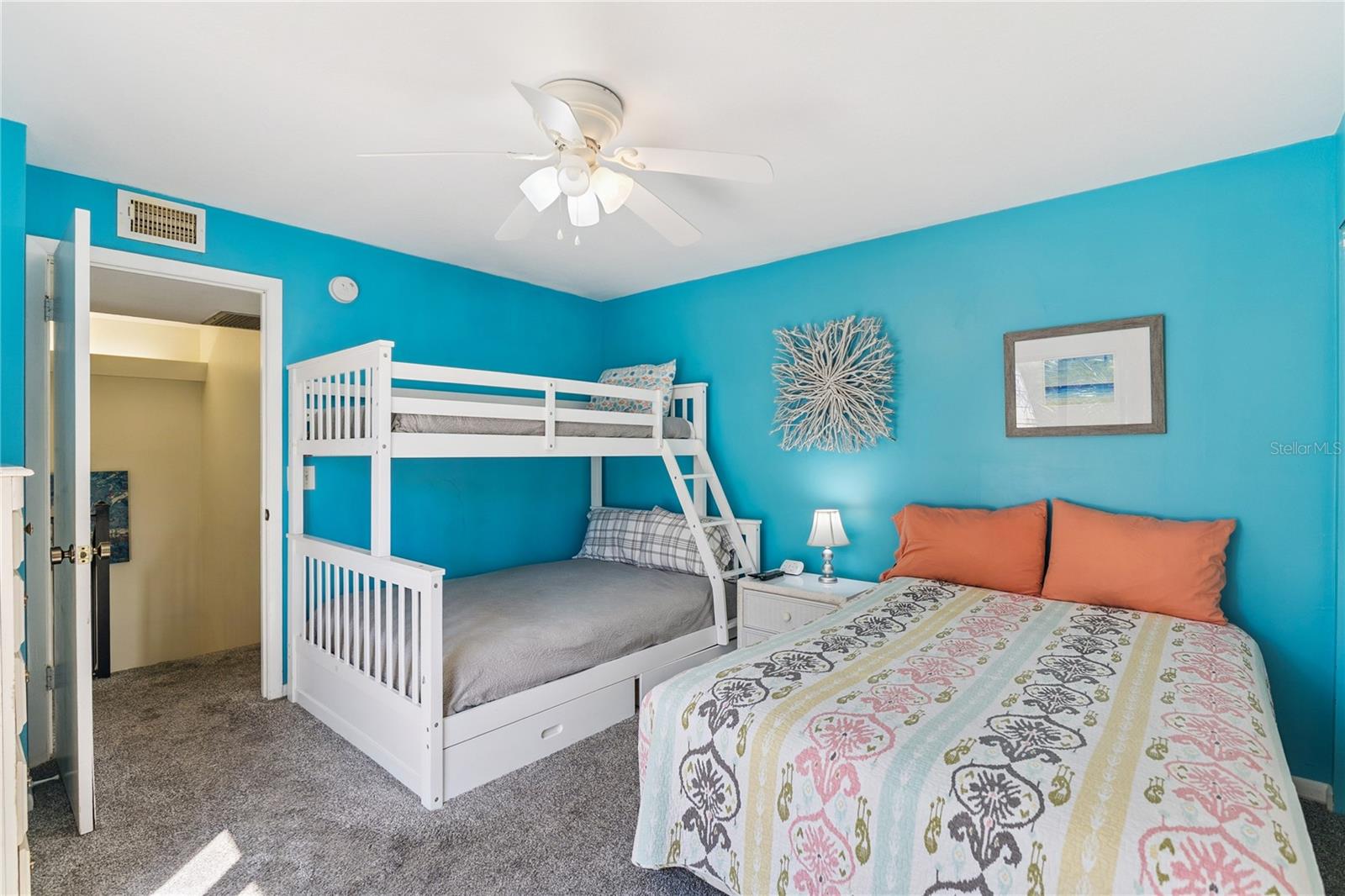 Second Bedroom Sleeps 5 with access to Second Guest Bathroom - 4150 S ATLANTIC AVE #121B, NEW SMYRNA BEACH