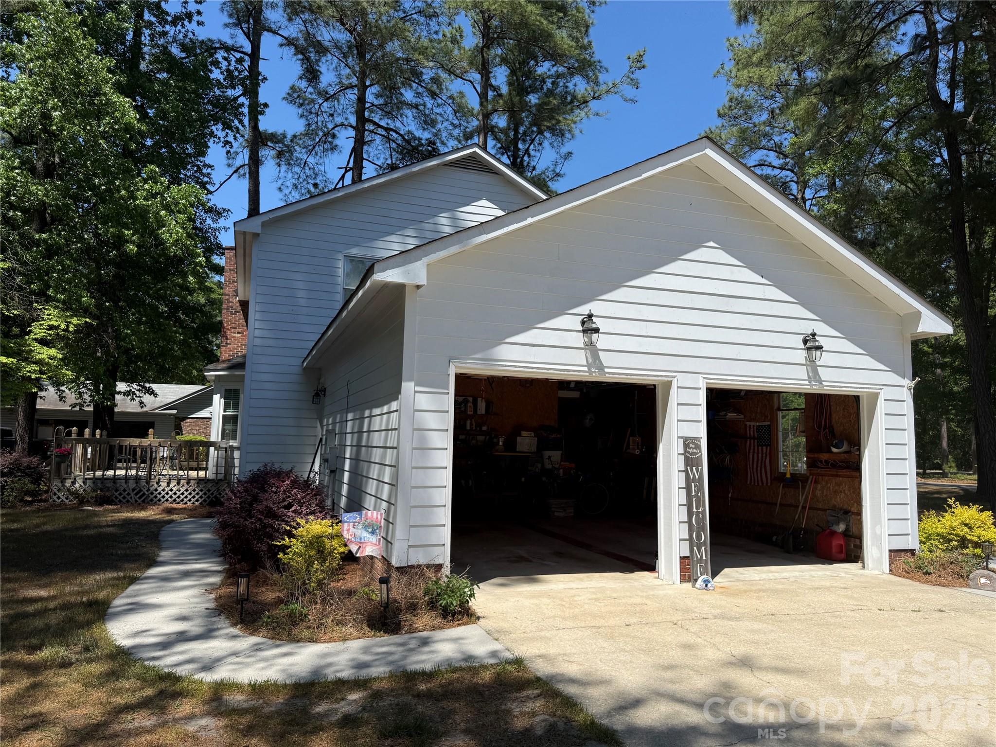 Garage - 12760 Woodbridge Drive, Laurinburg