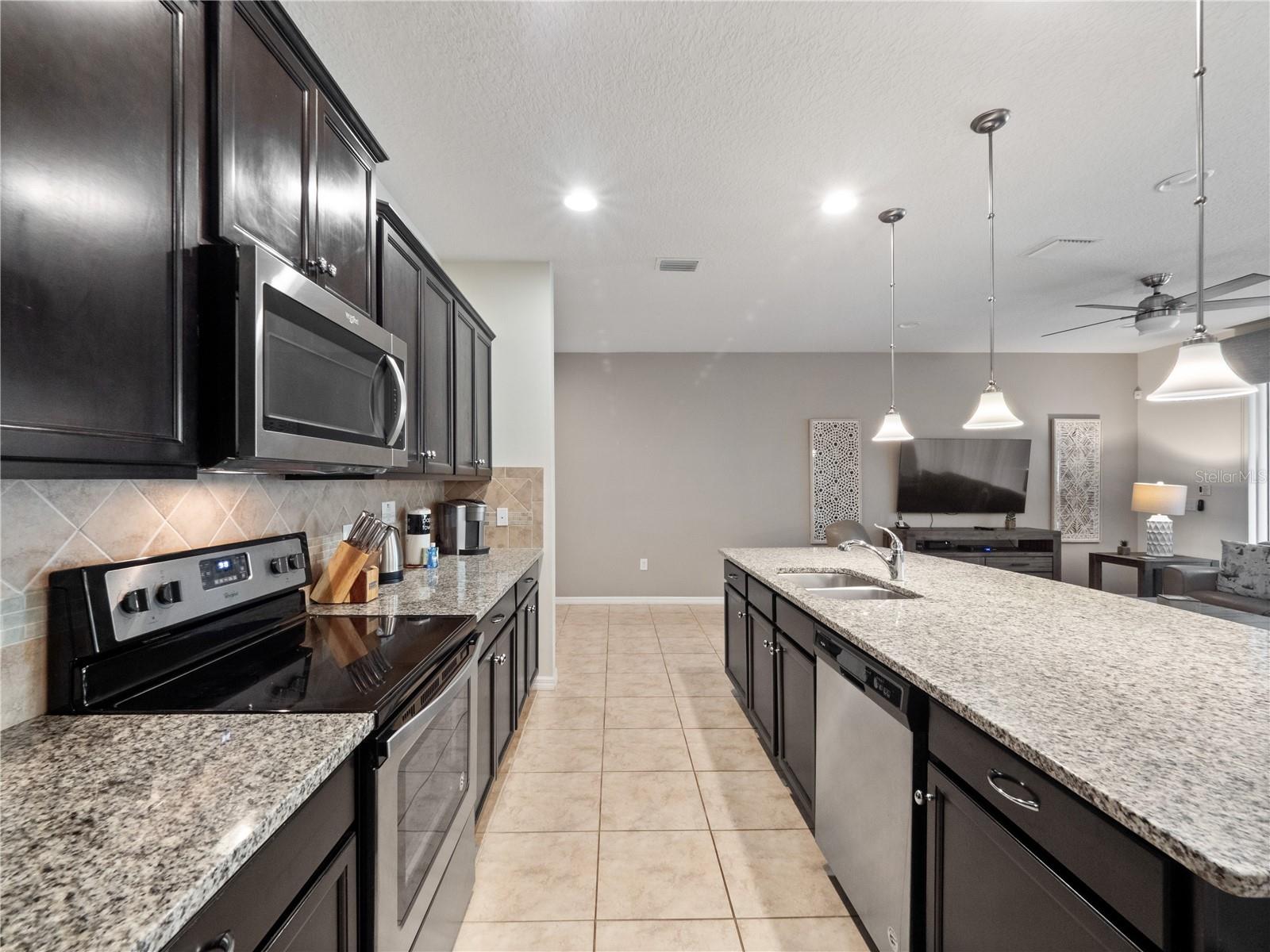 Townhouse at 8867 GENEVE CT, KISSIMMEE, photo 7 of 52