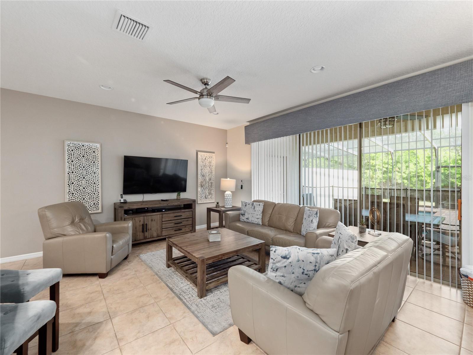 Townhouse at 8867 GENEVE CT, KISSIMMEE, photo 9 of 52