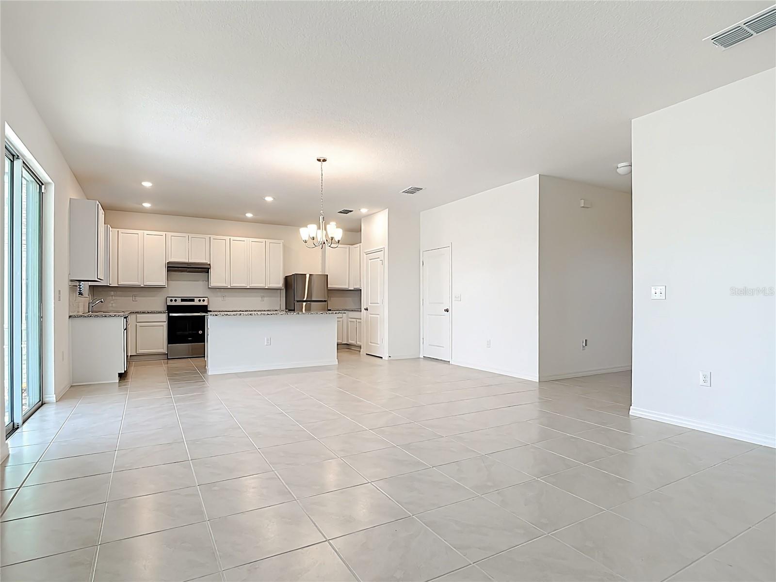 Open Floor Layout - 795 OVERPOOL AVE, DAVENPORT