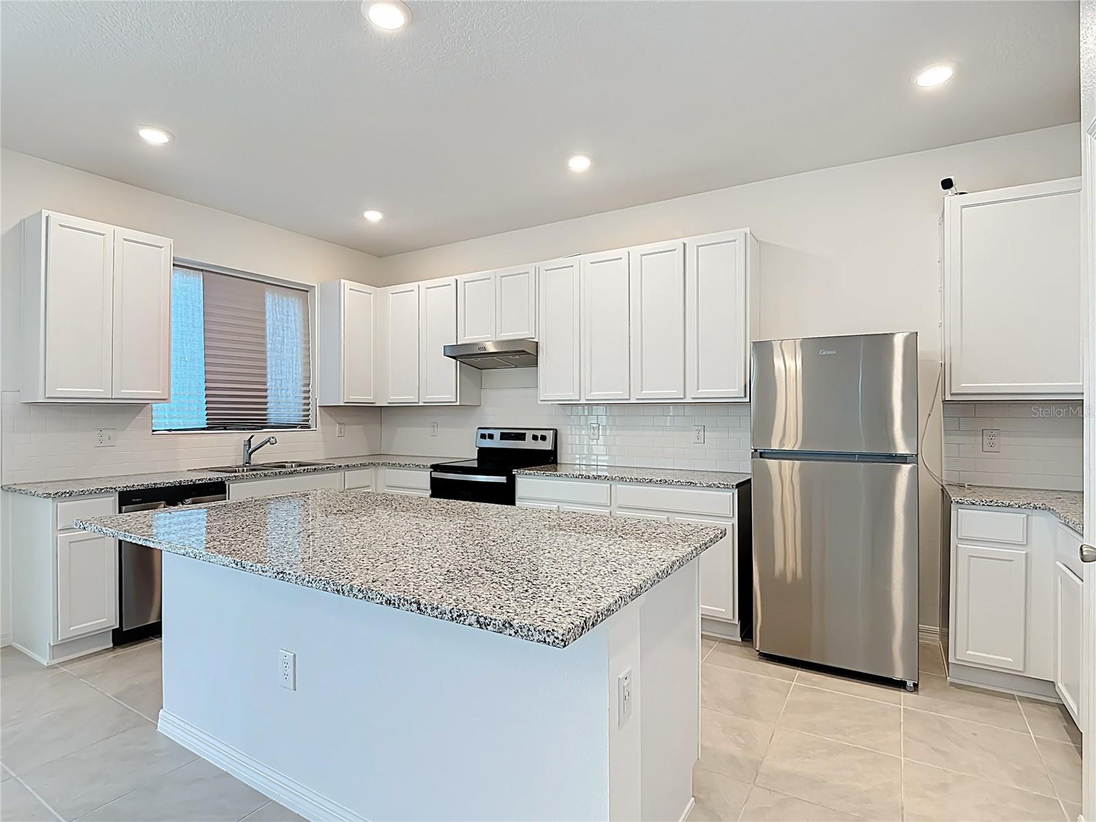 All appliances included on sale - 795 OVERPOOL AVE, DAVENPORT