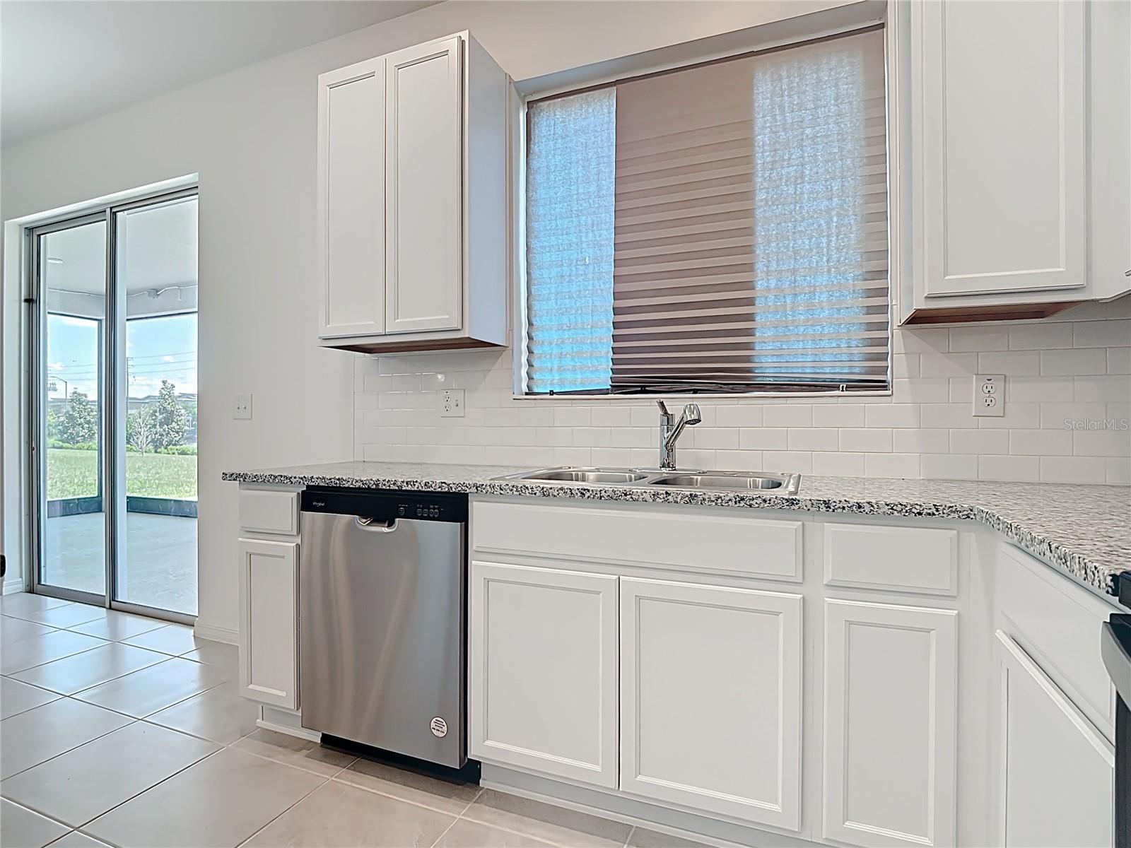Plenty of kitchen cabinets area - 795 OVERPOOL AVE, DAVENPORT