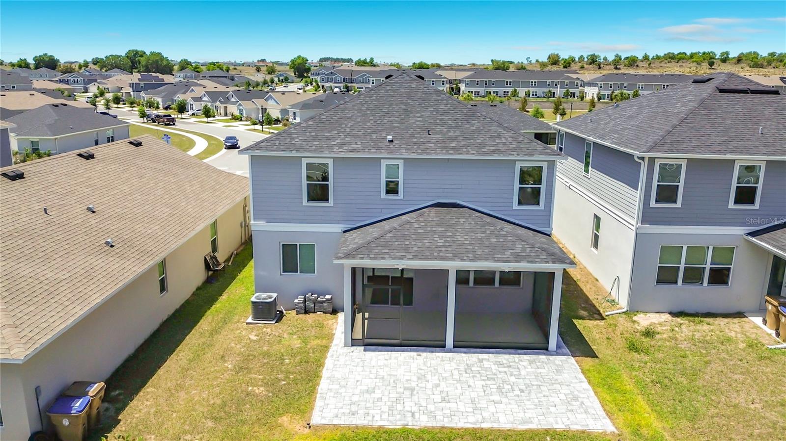 Enjoy outdoor living on your own paved patio area - 795 OVERPOOL AVE, DAVENPORT