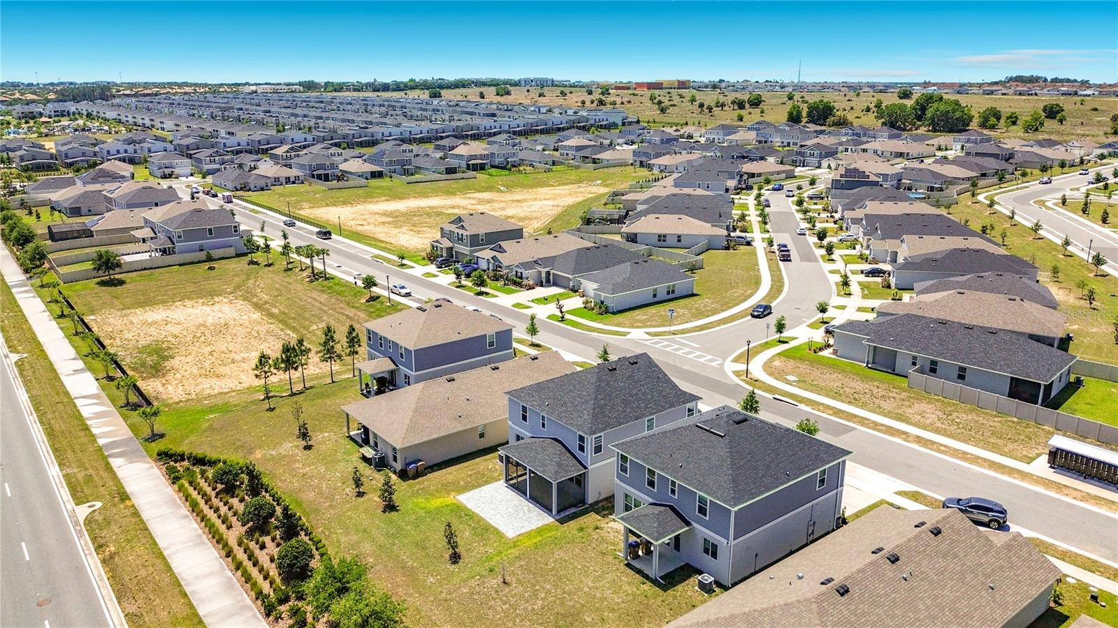 3.7 miles from world-class Champions Gate golf course designed by Greg Norman - 795 OVERPOOL AVE, DAVENPORT