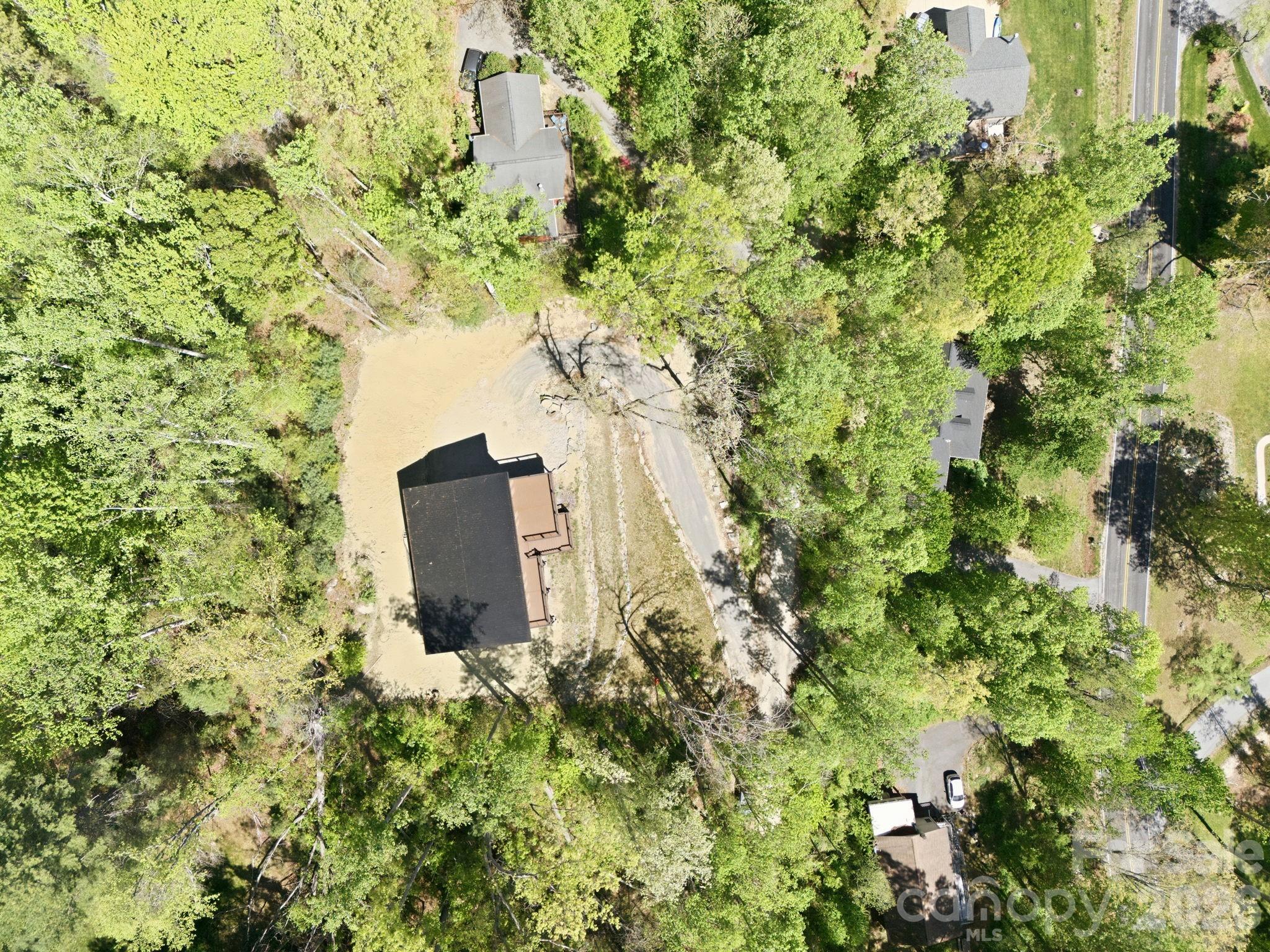 Aerial view - 102 Sandpiper Palisades Street, Hendersonville
