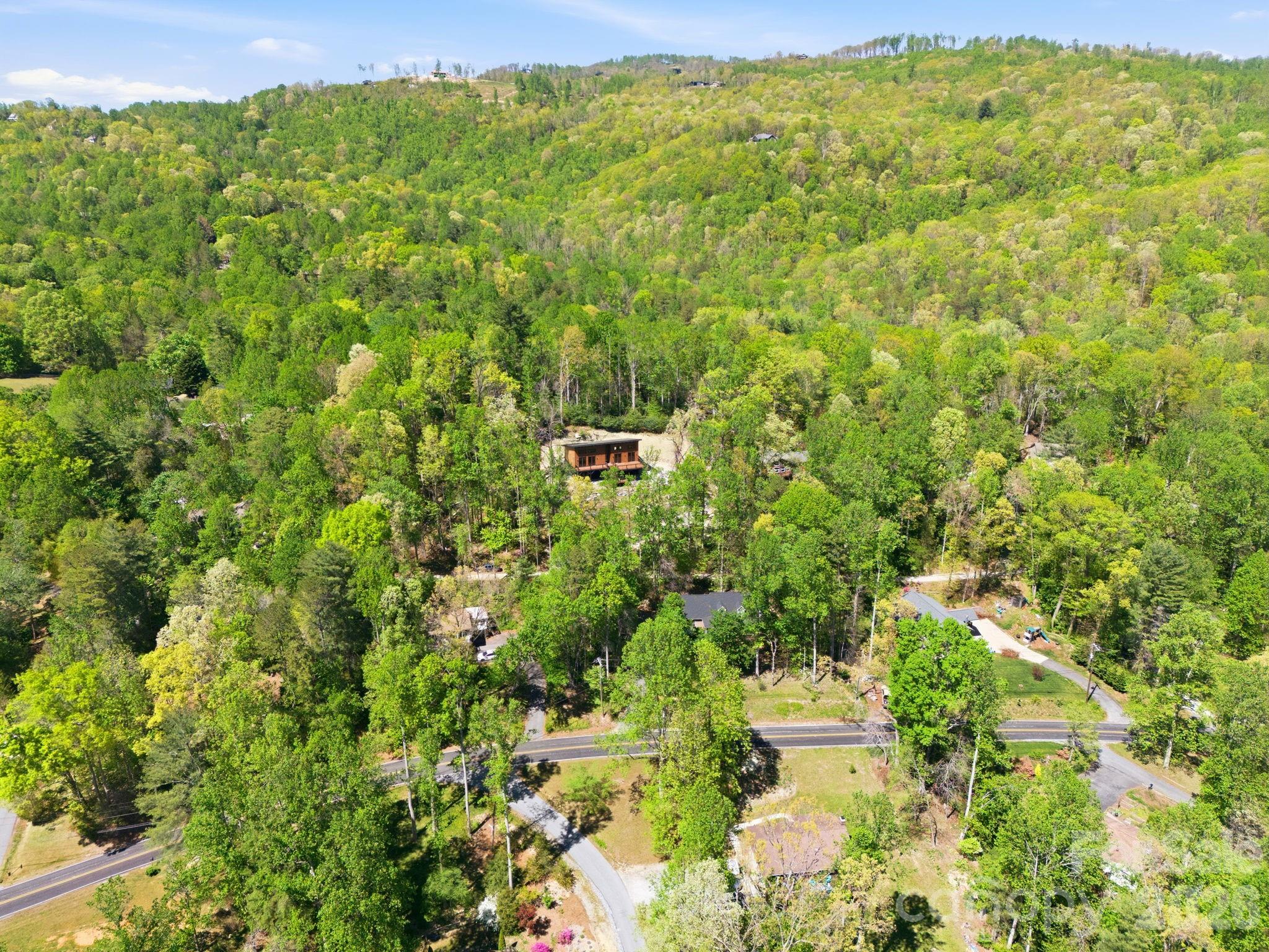 Aerial Photo - 102 Sandpiper Palisades Street, Hendersonville