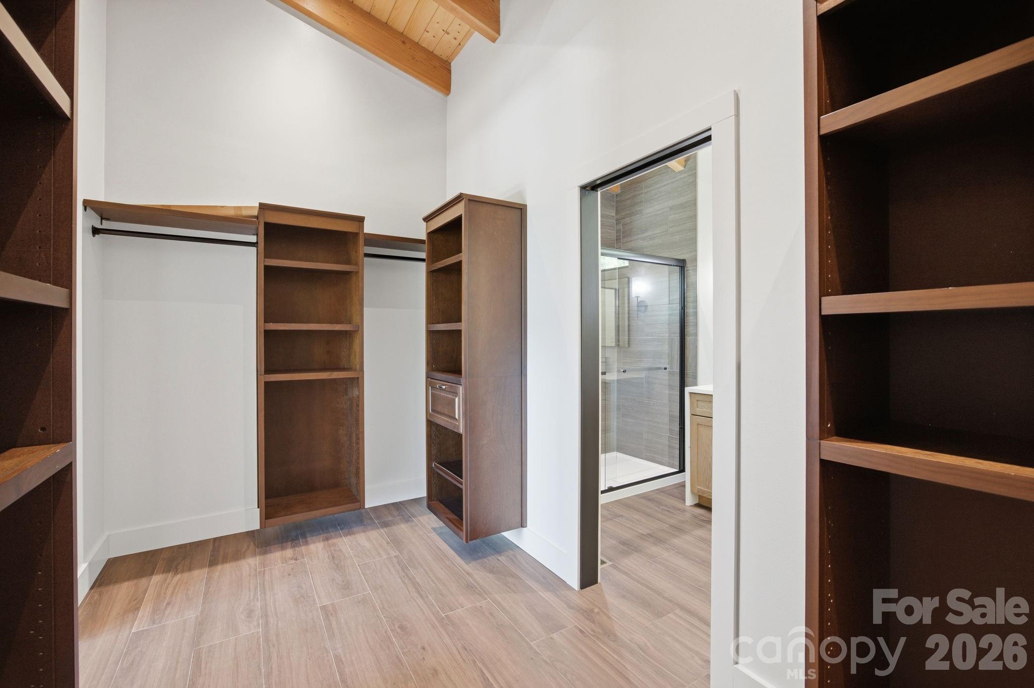 Primary walk-in closet - 102 Sandpiper Palisades Street, Hendersonville