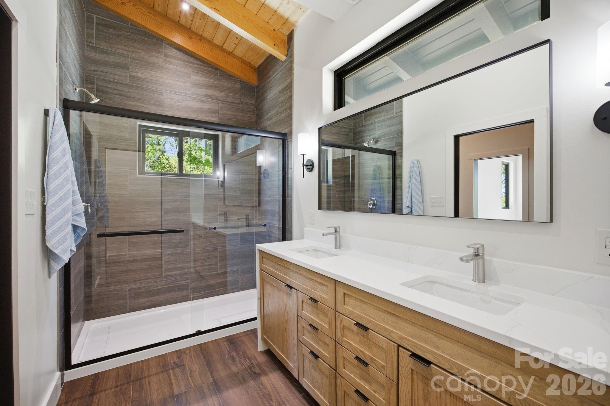 Primary bathroom - 102 Sandpiper Palisades Street, Hendersonville