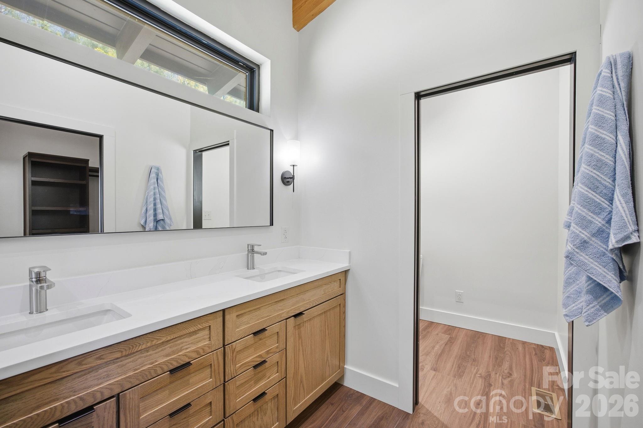 Primary bathroom - 102 Sandpiper Palisades Street, Hendersonville