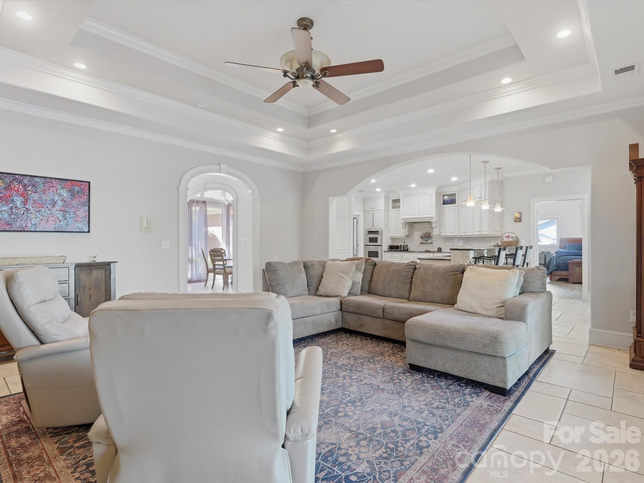 Single Family Residence at 154 Quail Hollow Drive, Kings Mountain, photo 6 of 46