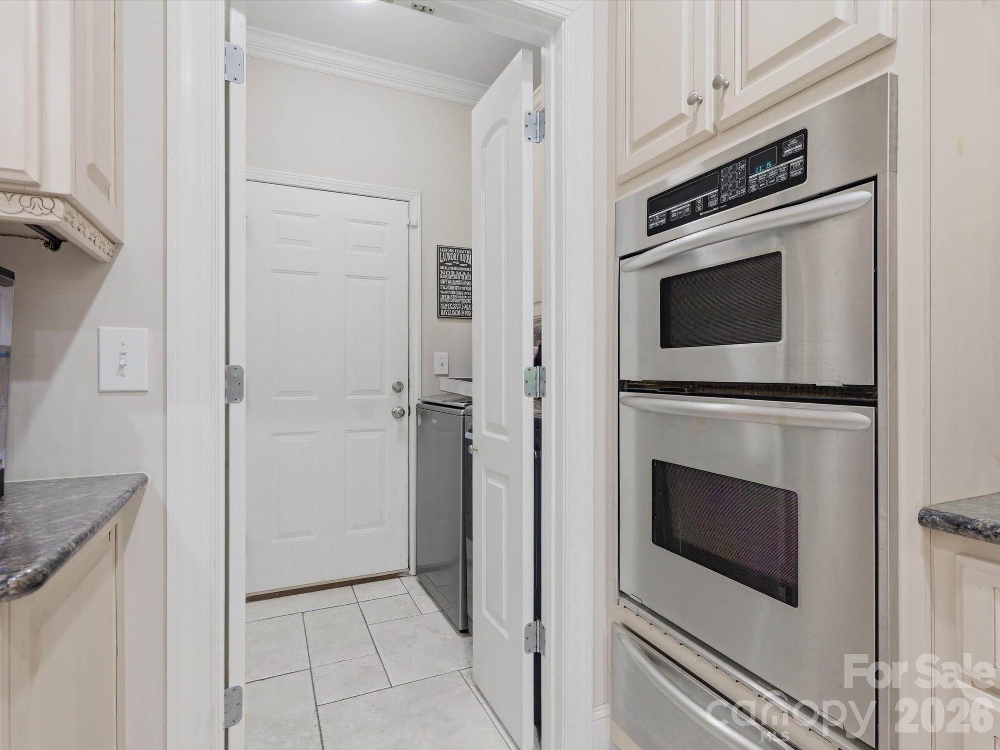 Single Family Residence at 154 Quail Hollow Drive, Kings Mountain, photo 10 of 46