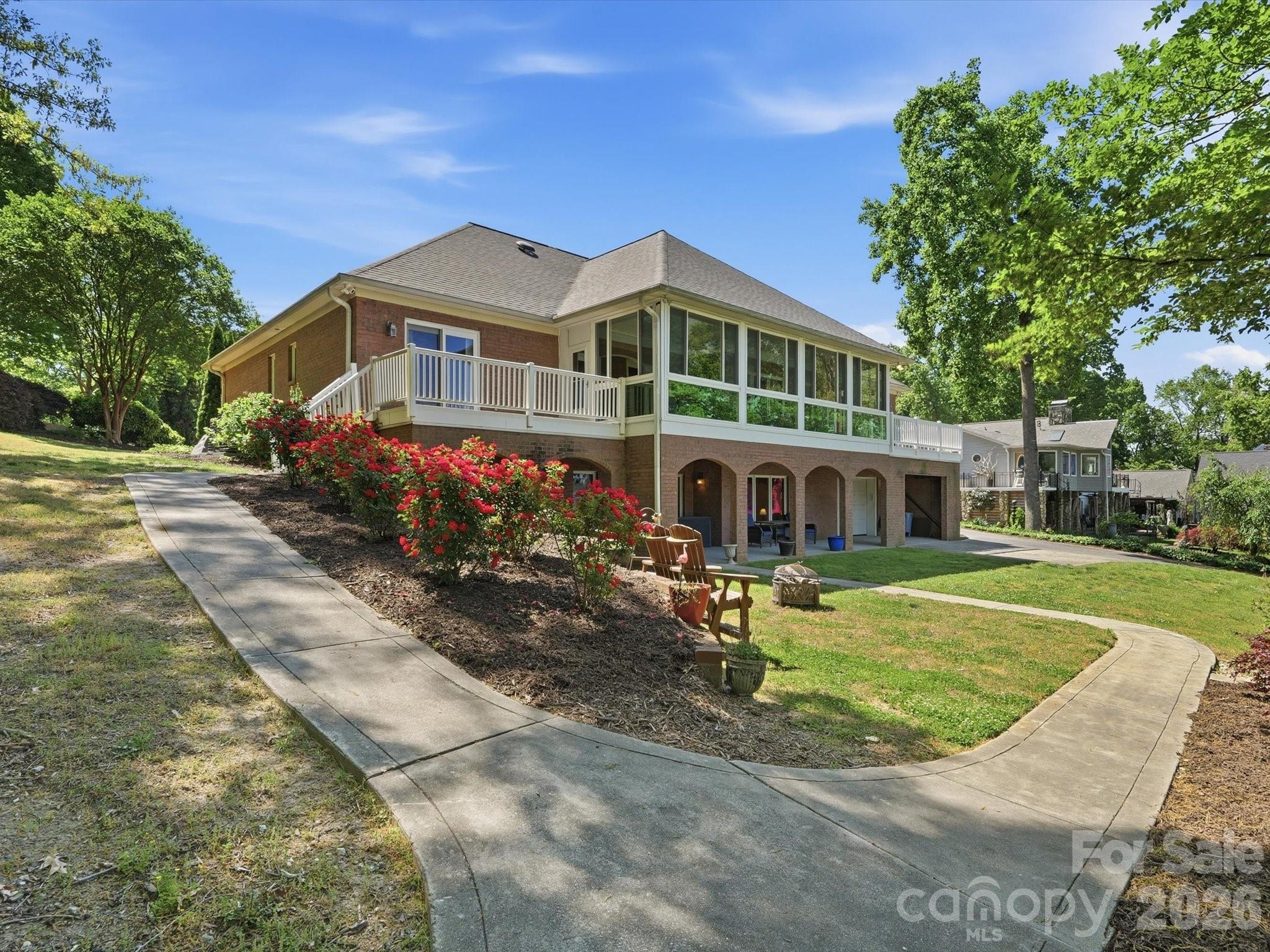 Single Family Residence at 154 Quail Hollow Drive, Kings Mountain, photo 38 of 46