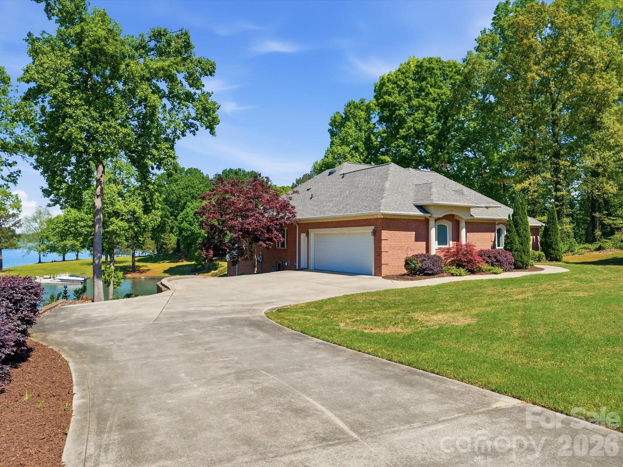 Single Family Residence at 154 Quail Hollow Drive, Kings Mountain, photo 42 of 46