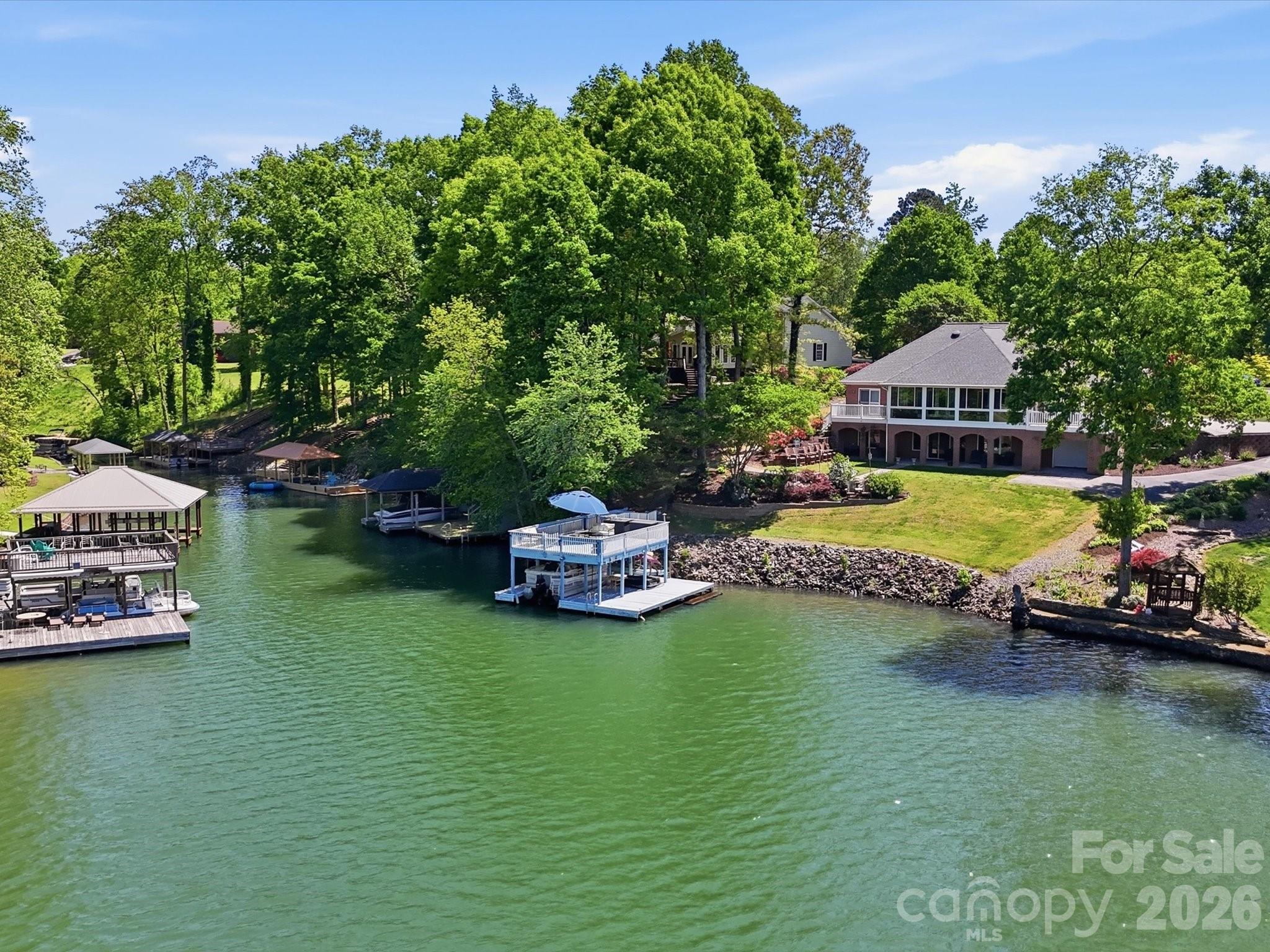 Single Family Residence at 154 Quail Hollow Drive, Kings Mountain, photo 43 of 46