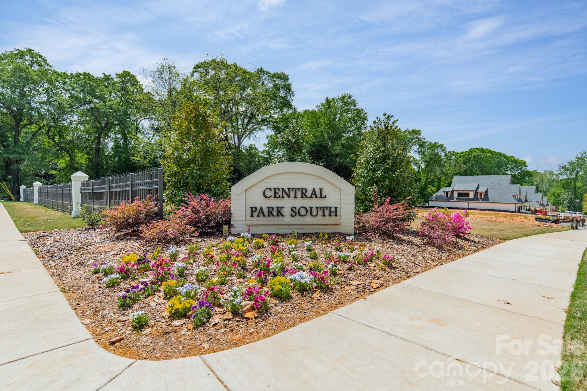 Single Family Residence at 525 Winding Way, Belmont, photo 9 of 45
