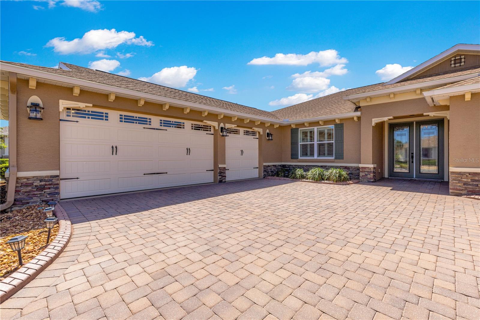 Single Family Residence at 9460 SW 86TH PL, OCALA, photo 2 of 87