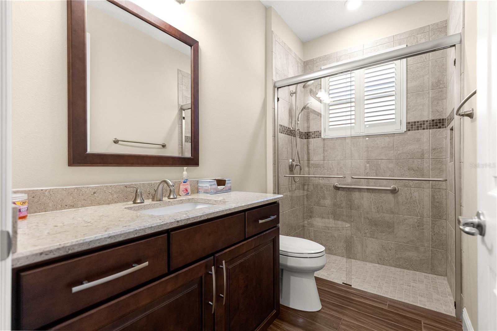 Guest bath - 9460 SW 86TH PL, OCALA