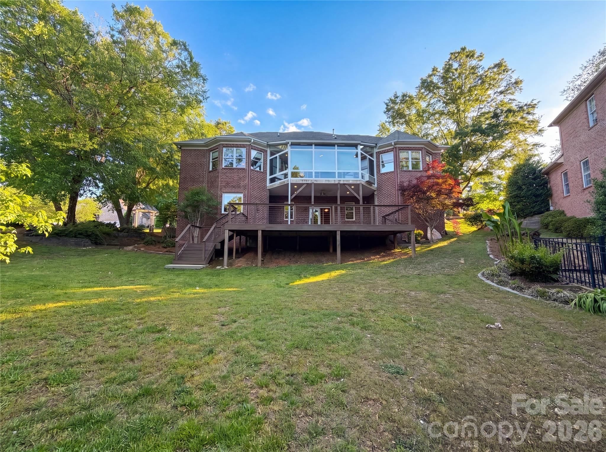 Single Family Residence at 142 Canterbury Crossing, Fort Mill, photo 5 of 29