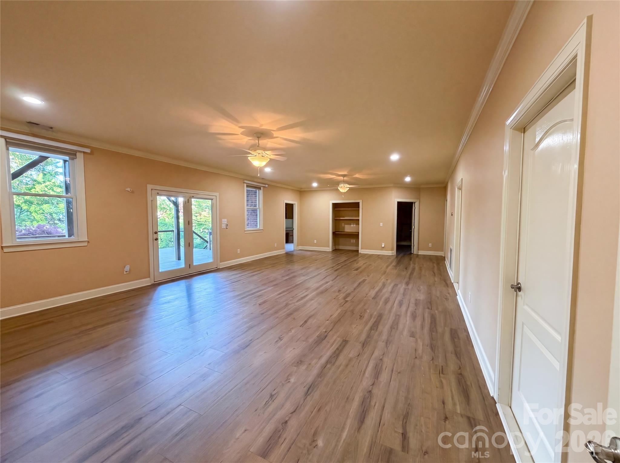 Single Family Residence at 142 Canterbury Crossing, Fort Mill, photo 7 of 29