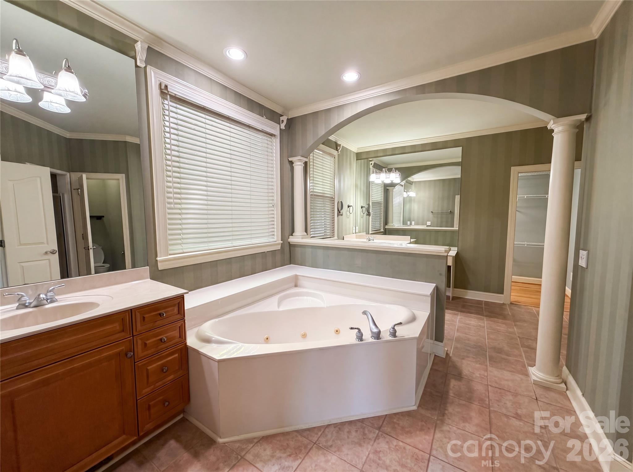 Single Family Residence at 142 Canterbury Crossing, Fort Mill, photo 12 of 29