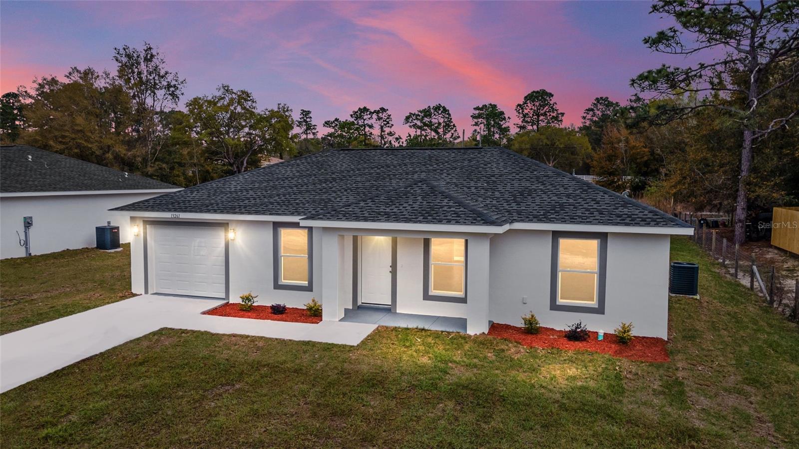 146 SW TREE TOP RD