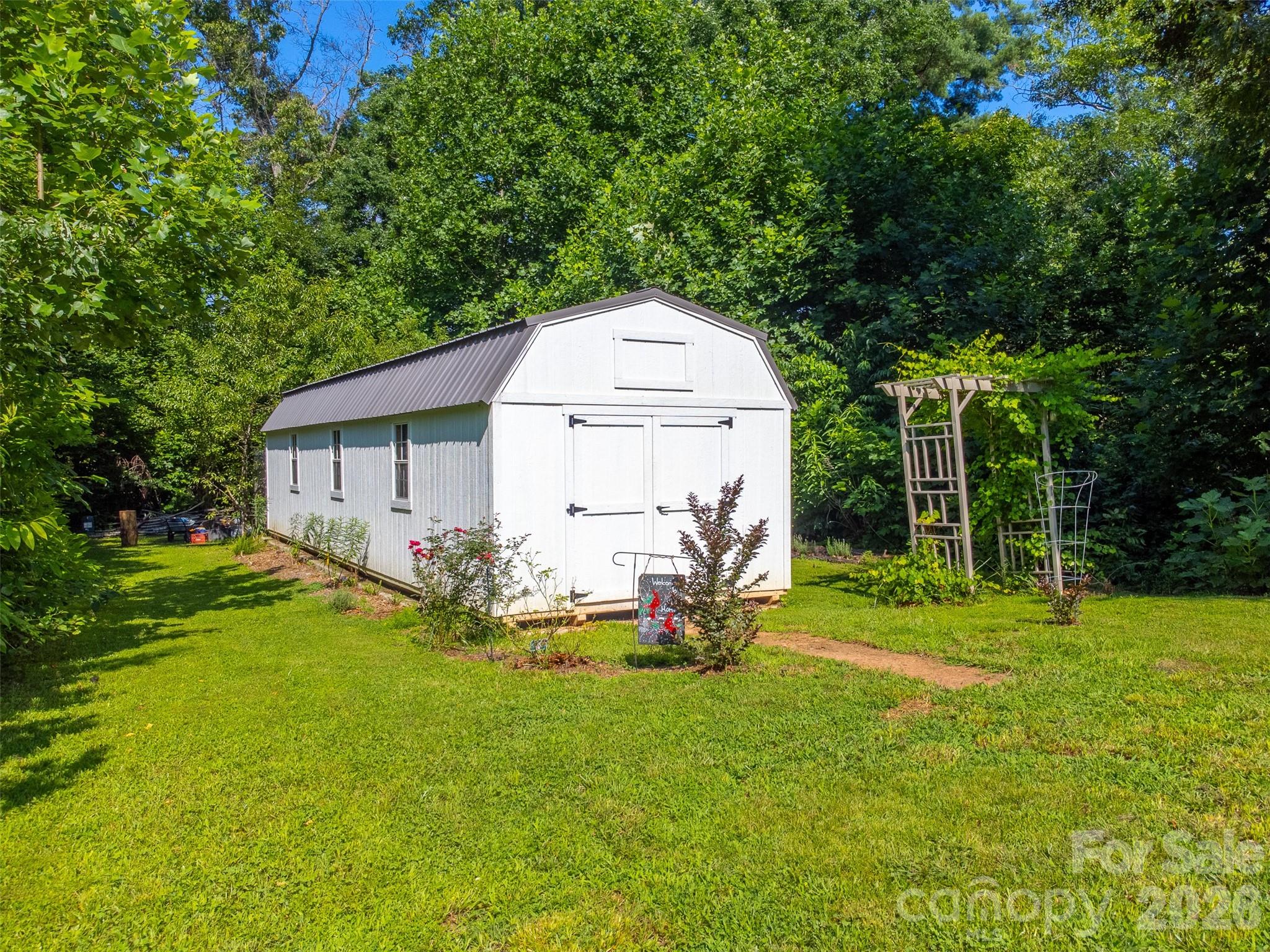 Single Family Residence at 266 Egret Lane, Sylva, photo 5 of 18