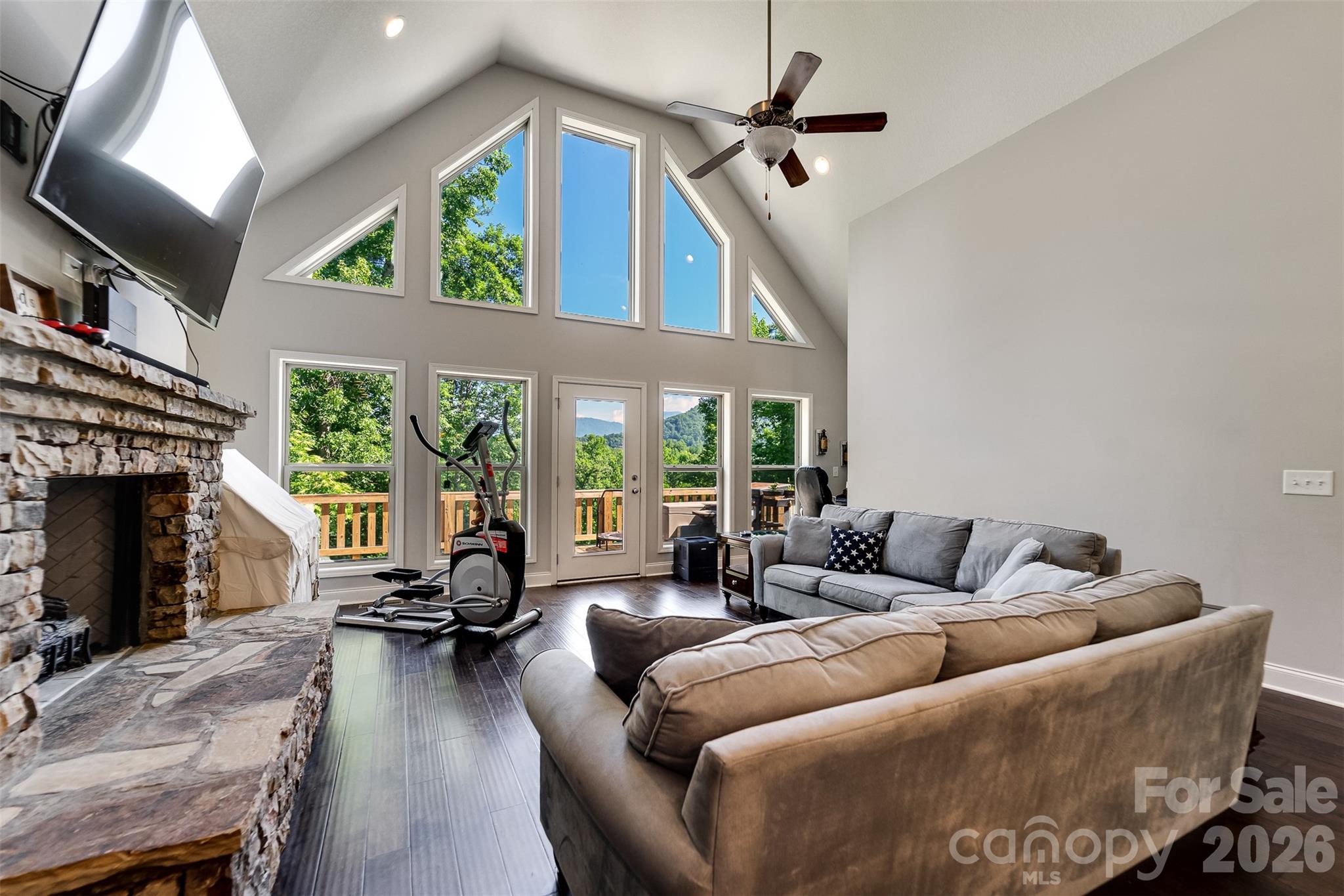 Single Family Residence at 266 Egret Lane, Sylva, photo 10 of 18