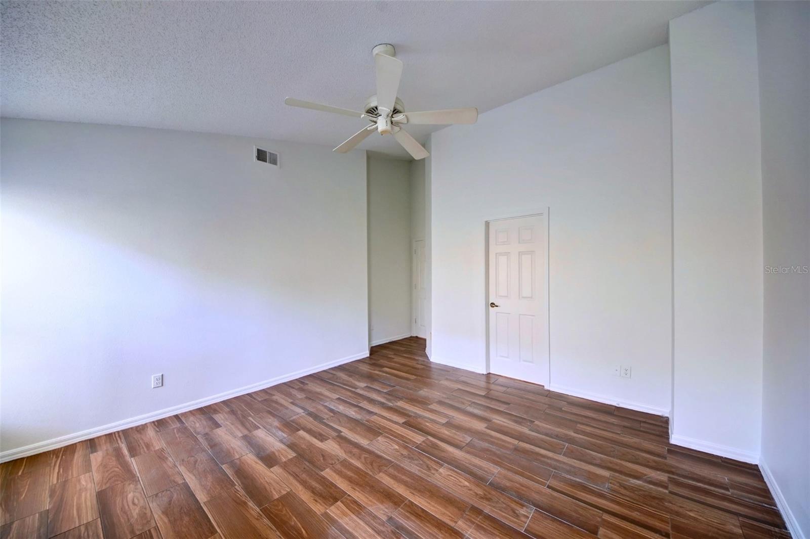 Single Family Residence at 635 ROCHESTER LOOP, DAVENPORT, photo 14 of 37